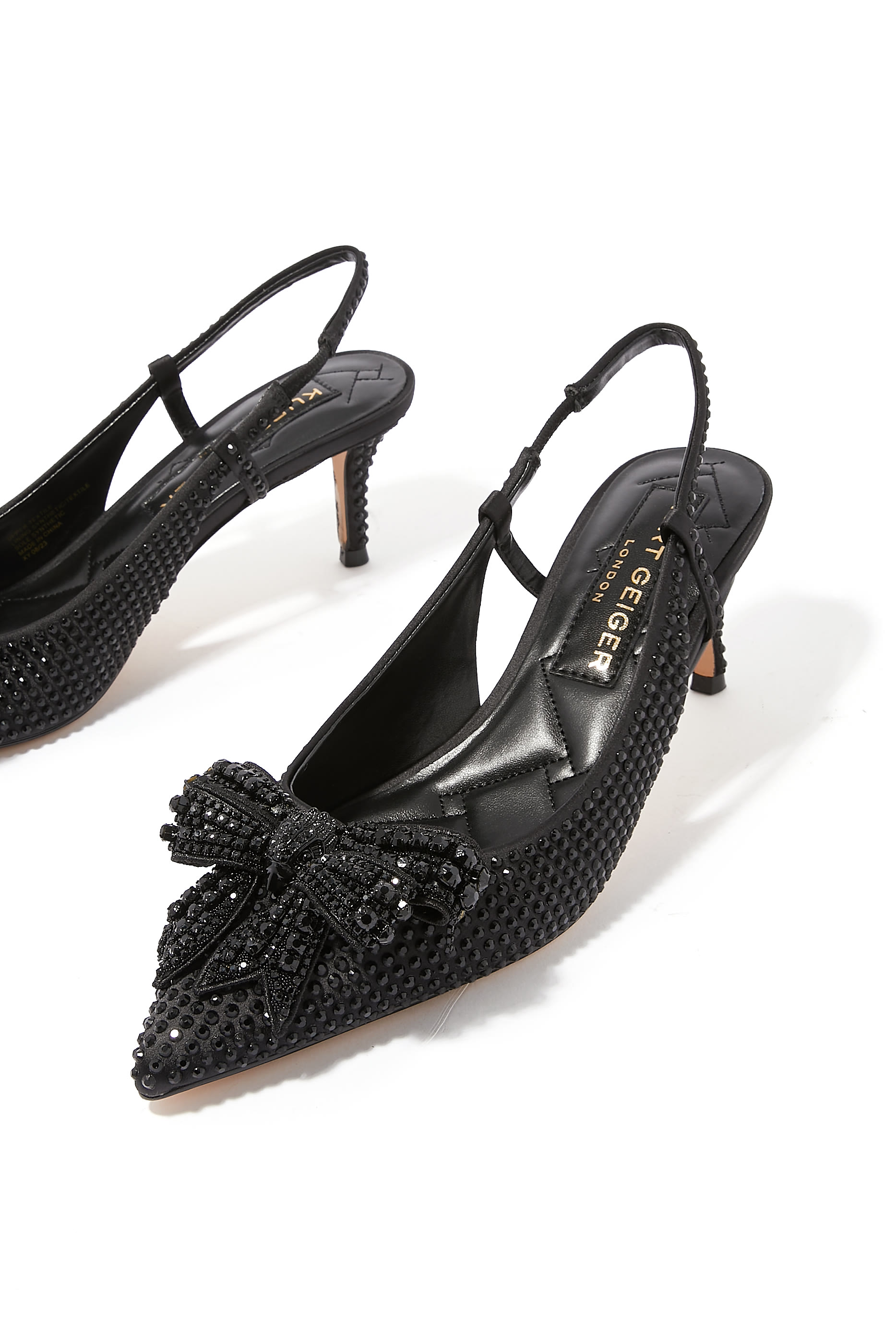 حذاء كلاسيك بلجرافيا 65 بسير خلفي وفيونكة