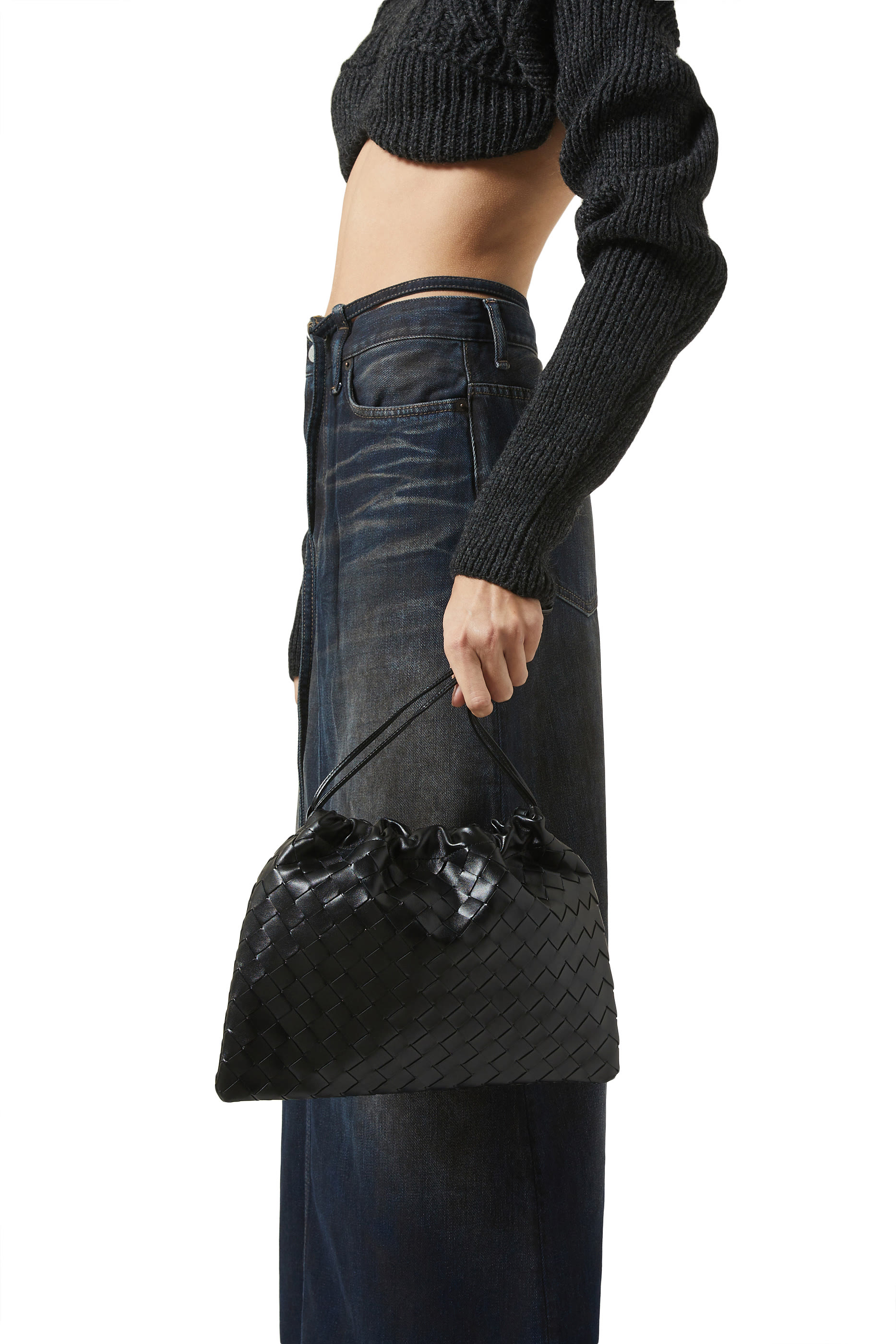 حقيبة متوسطة بأربطة تضييق