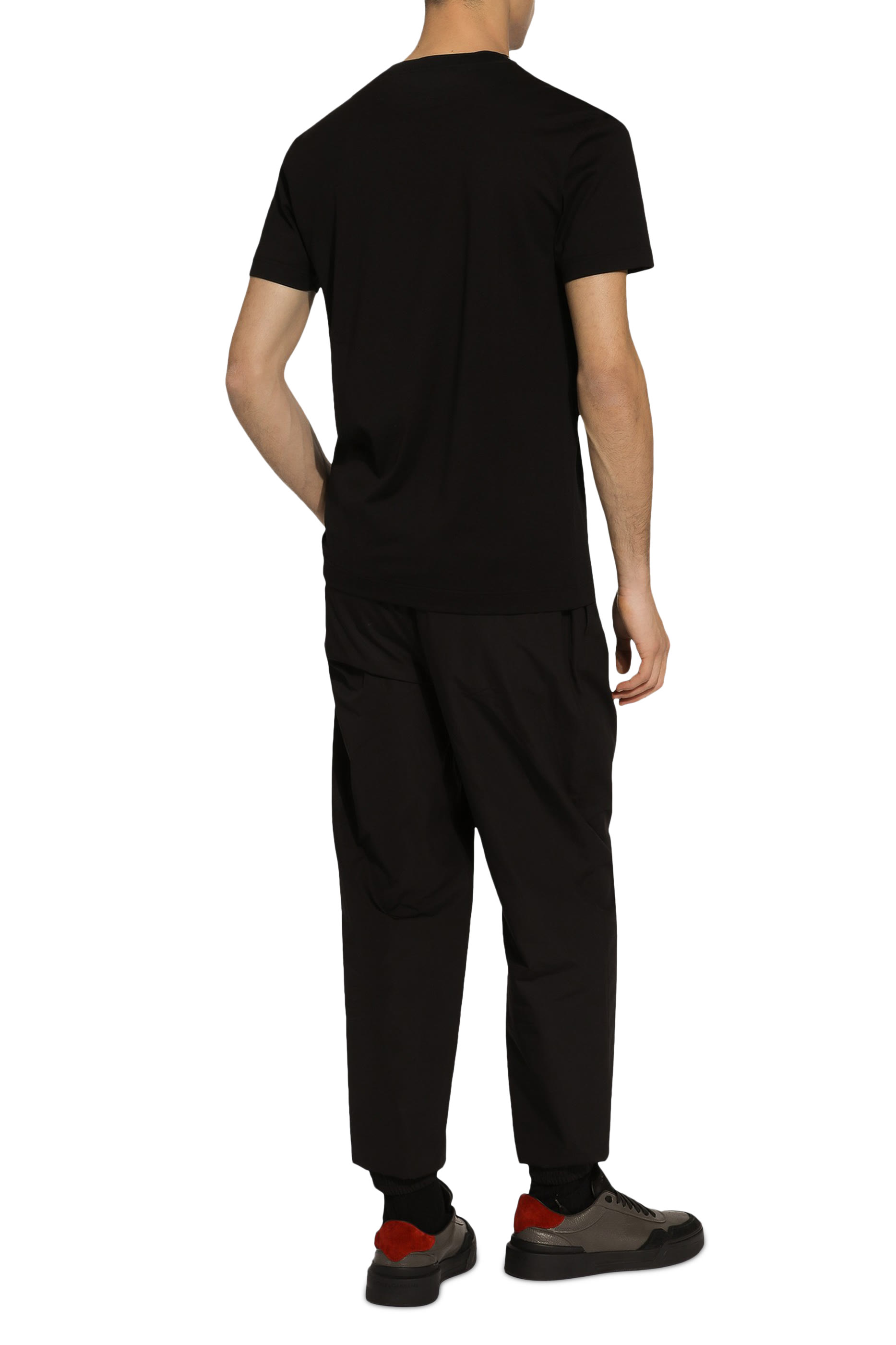 تيشيرت بشعار الماركة قطن