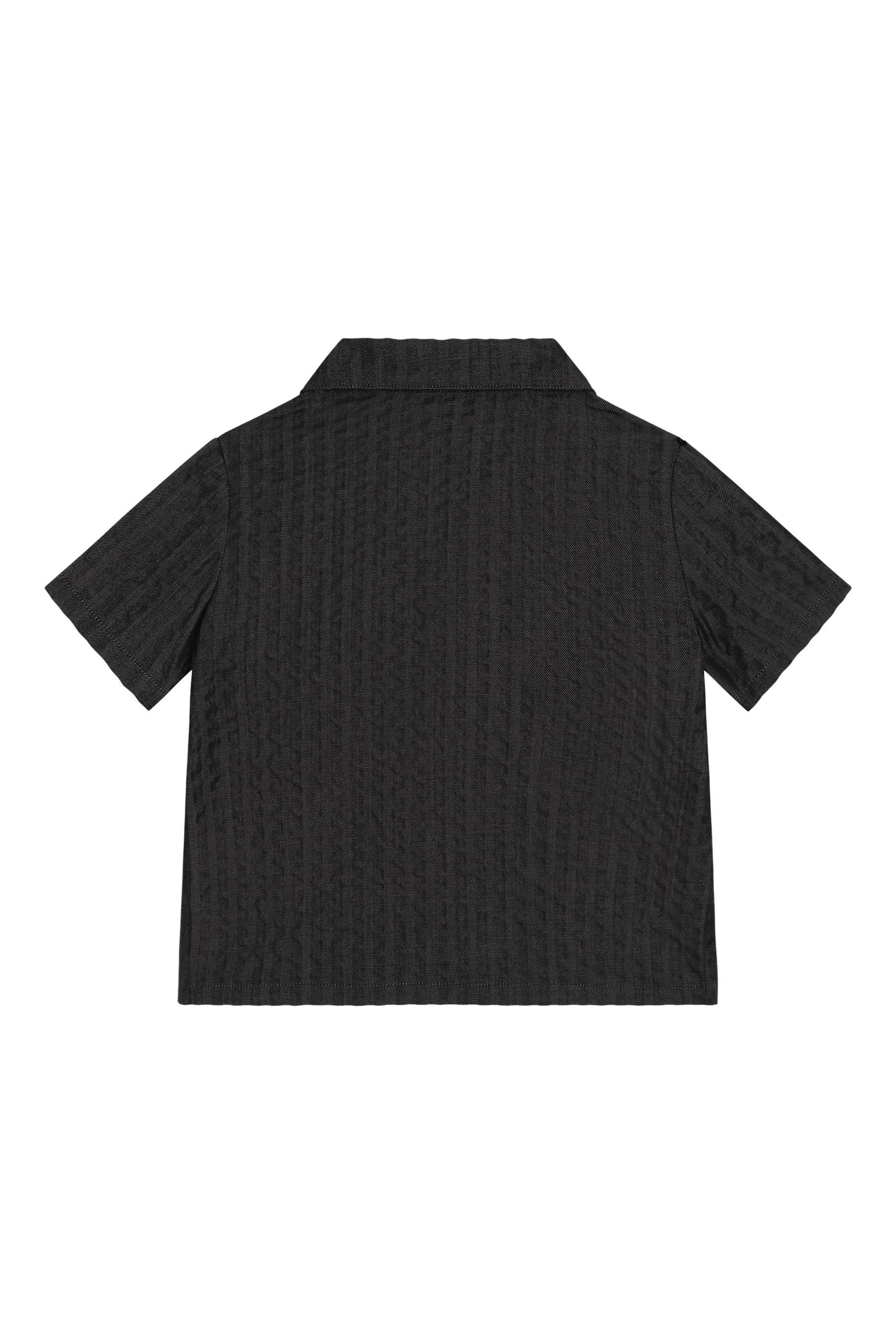 قميص دنيم بطبعة حرفي شعار الماركة للأطفال