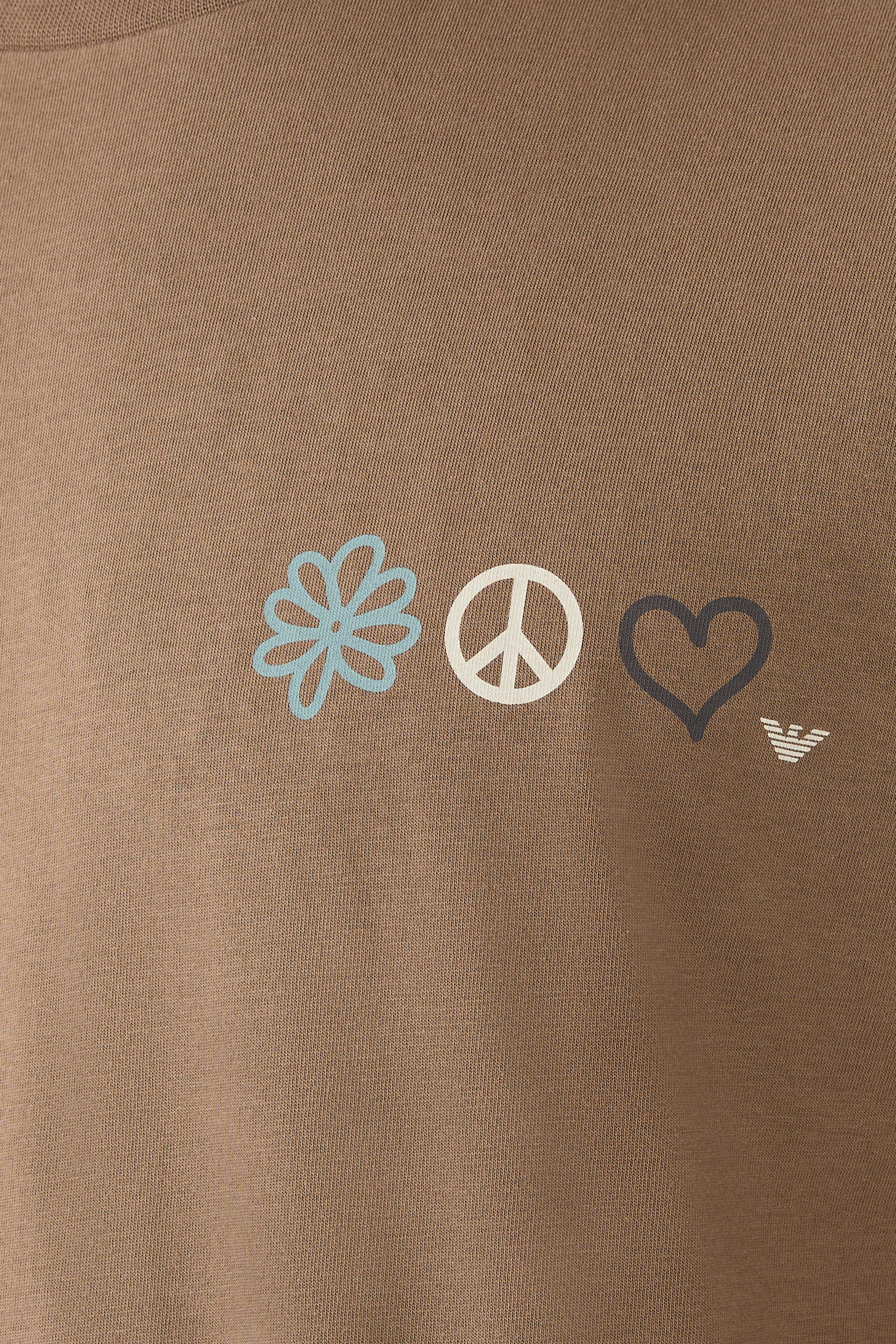 تيشيرت بشعار الماركة قطن