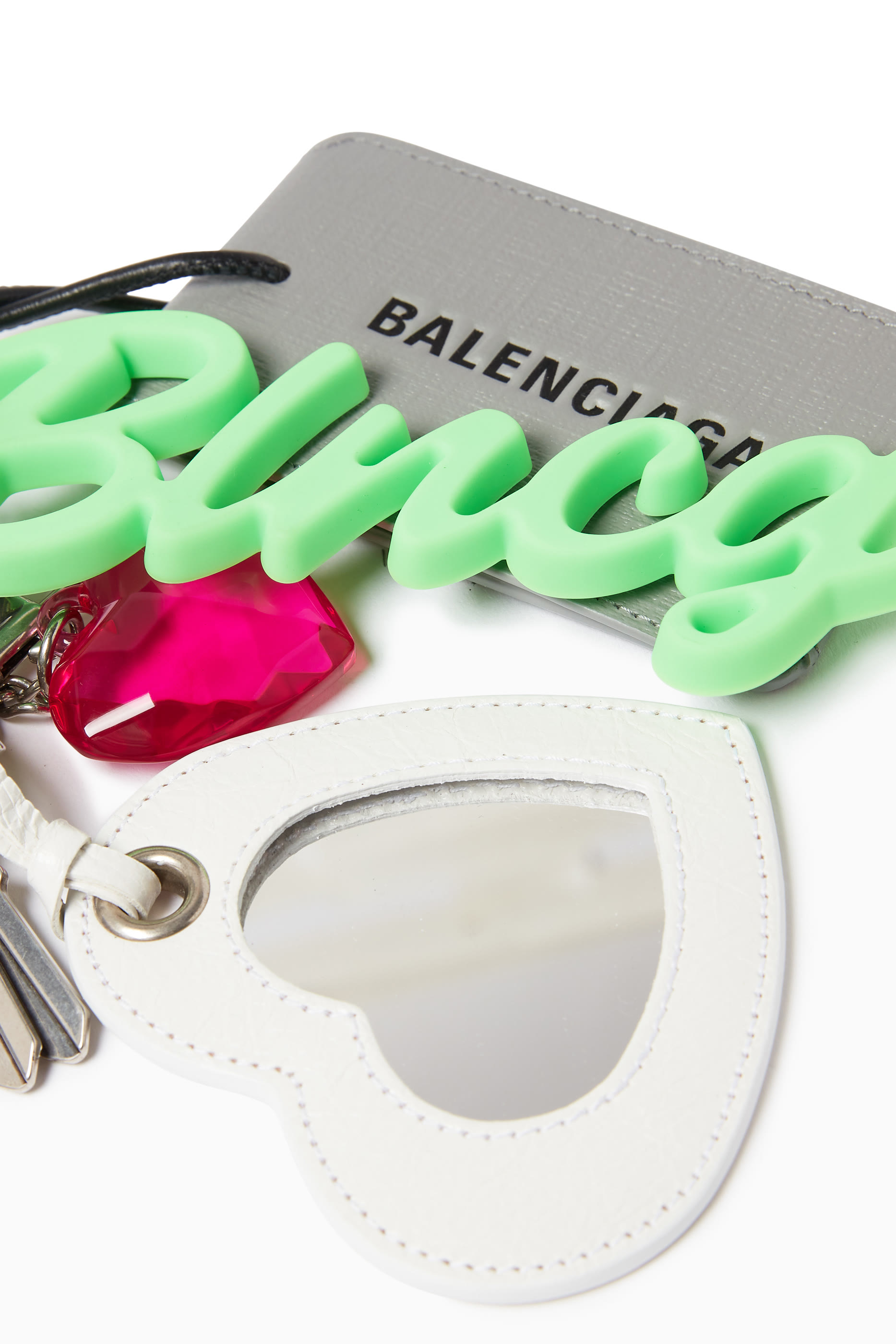 سلسلة مفاتيح أكي