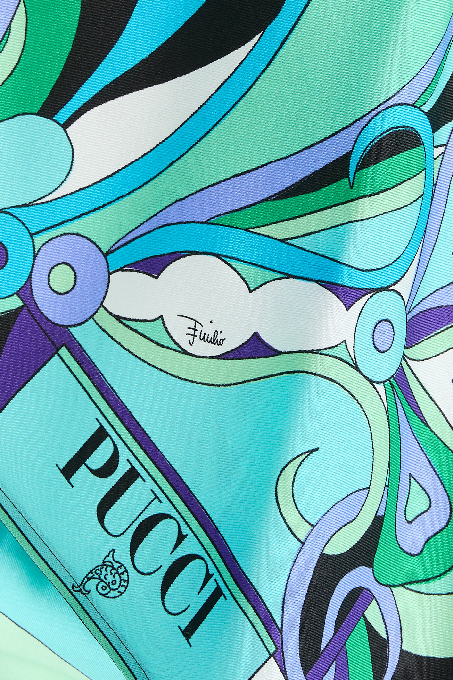 بلوزة بنقشة اوركيدي