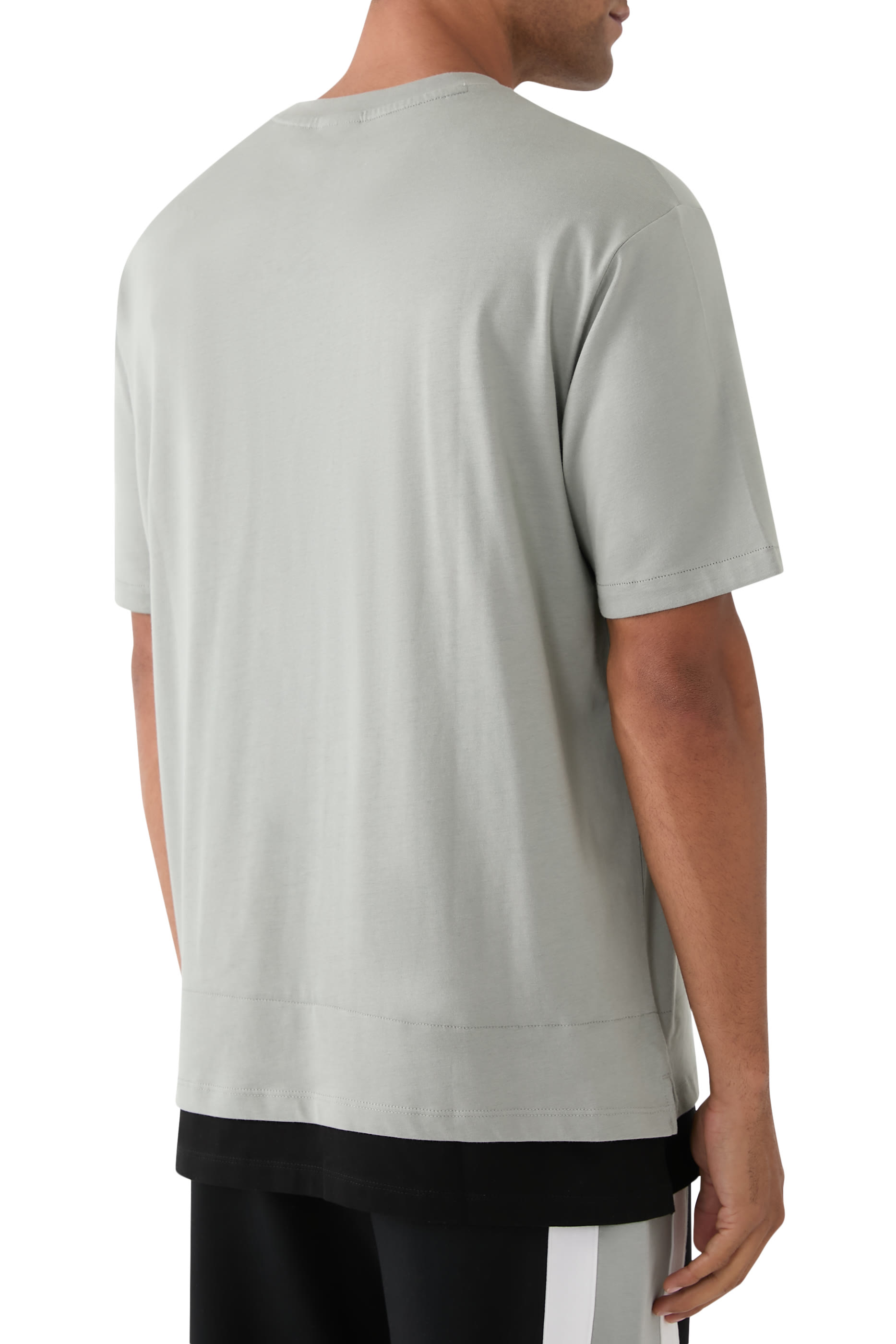 سويت شيرت بأكمام قصيرة بتصميم طبقتين