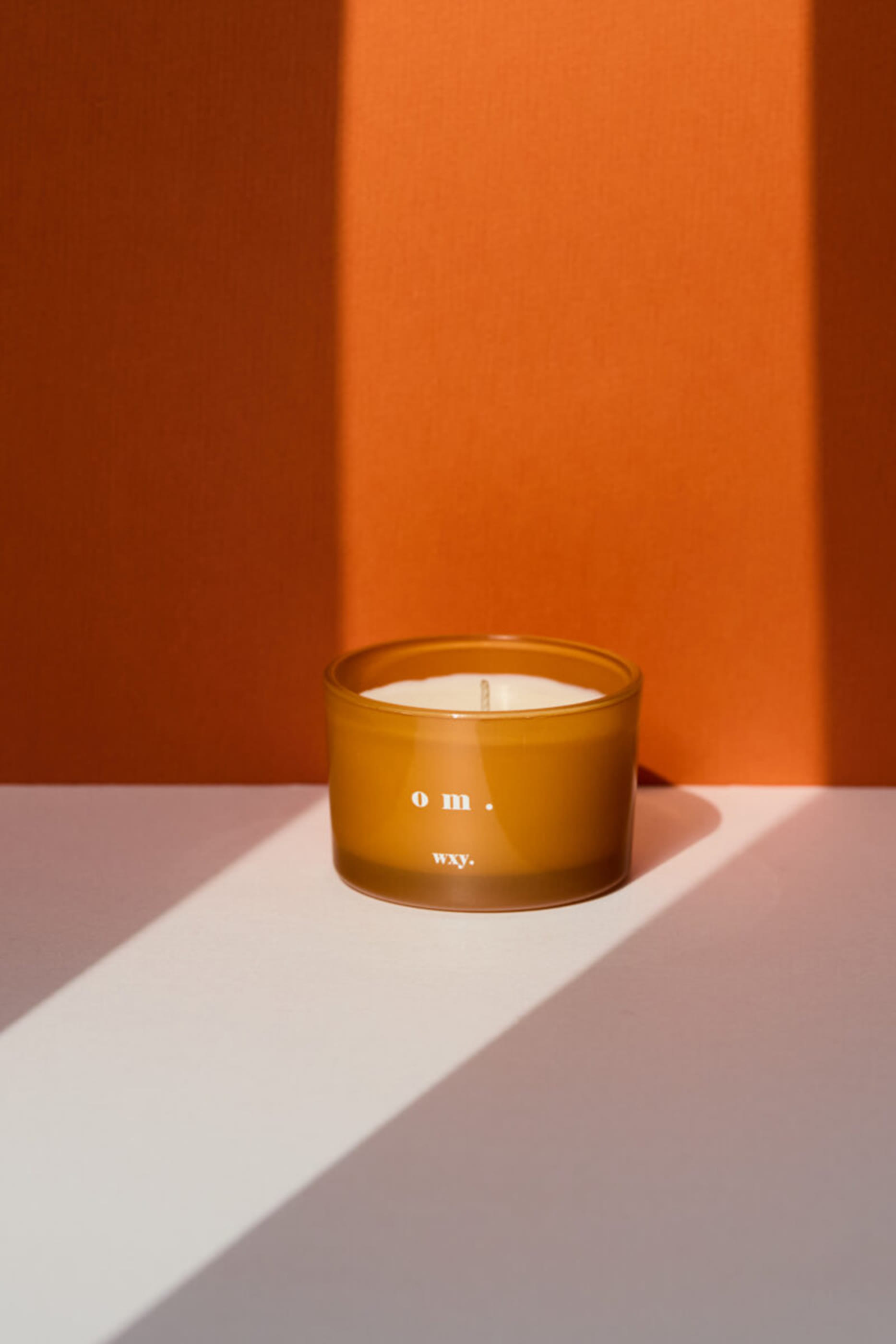 شمعة كلاسيك صغيرة او ام بامبو ليف اند نيرولي