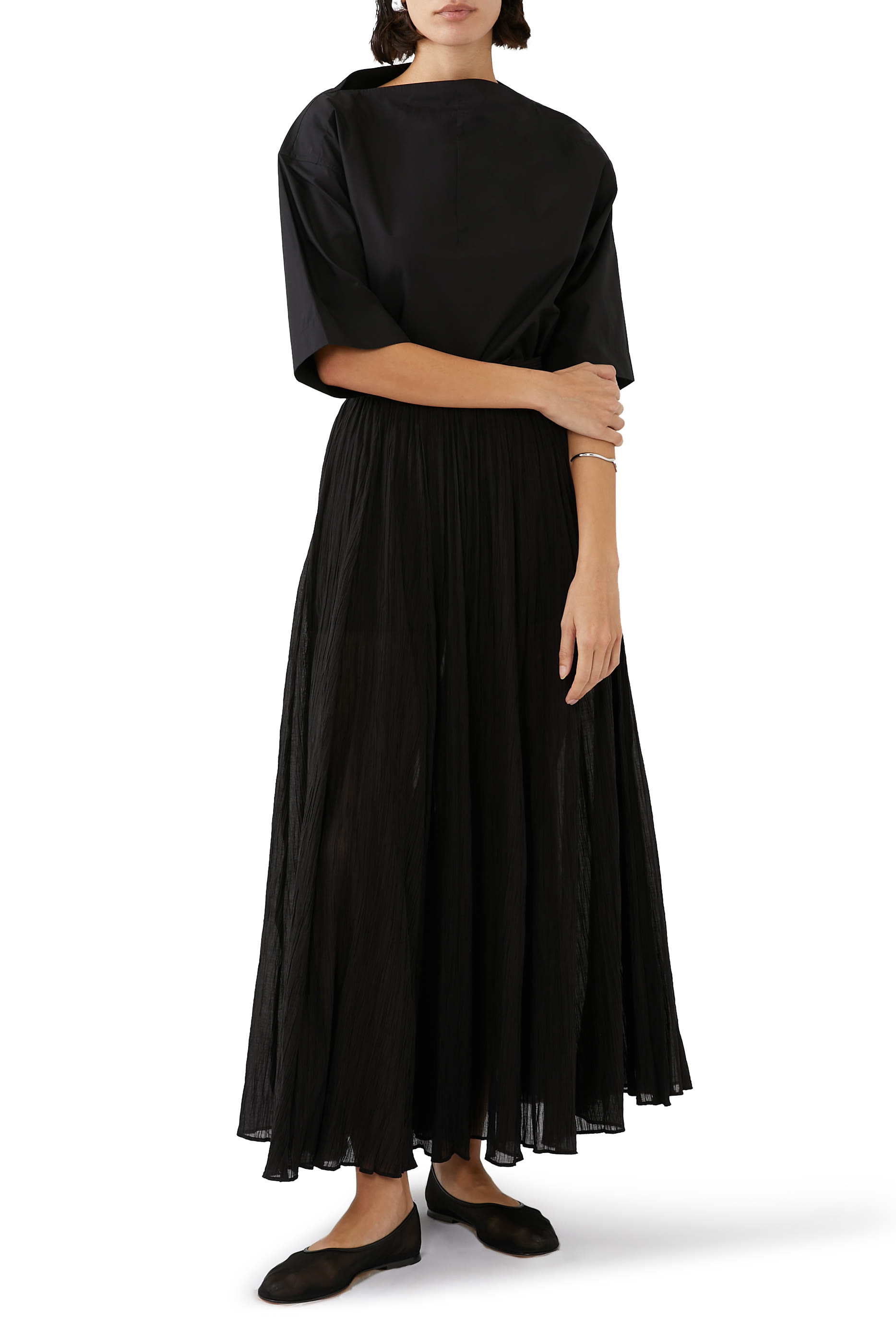 بلوزة بياقة بياقة دارت