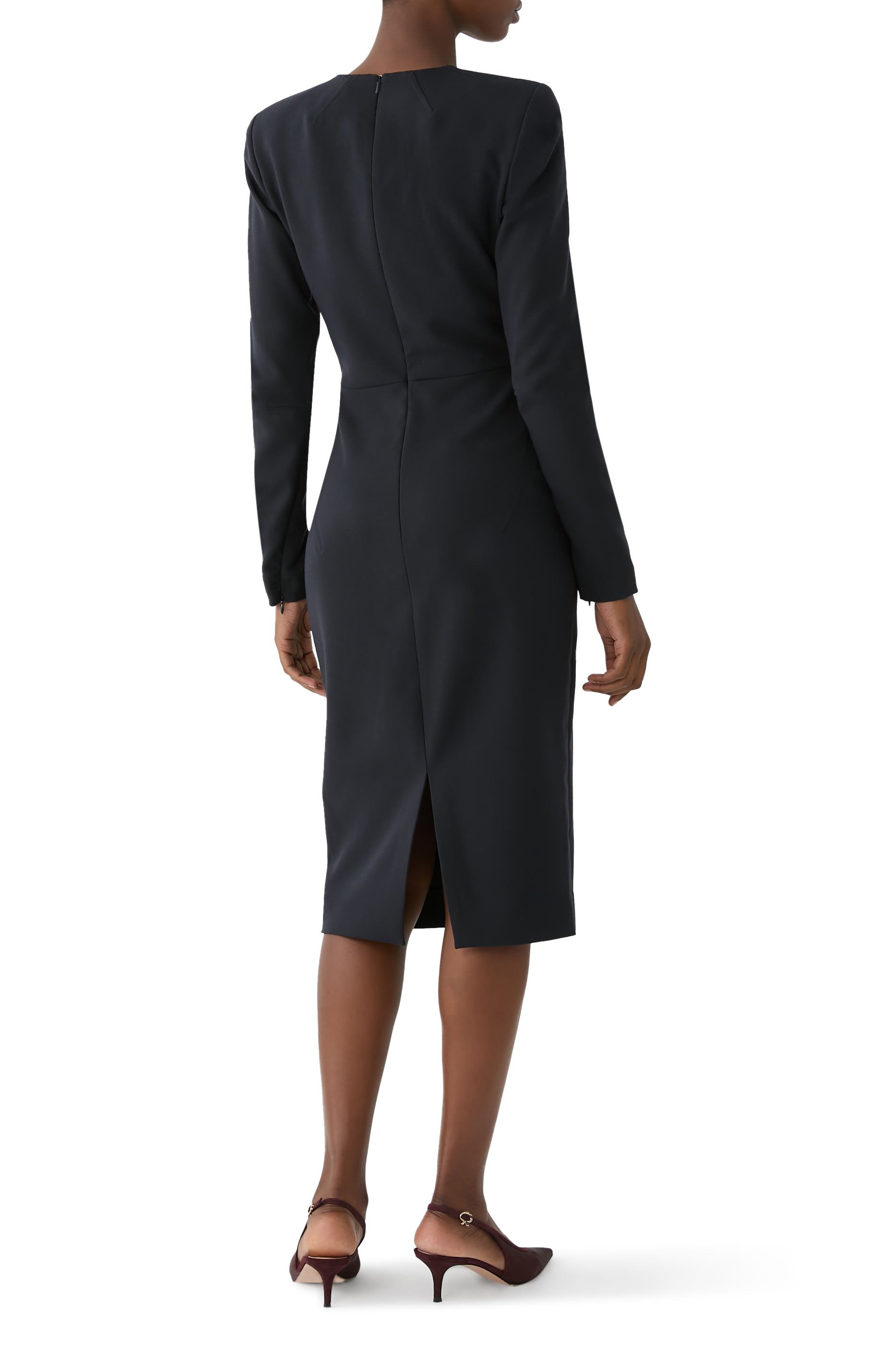 فستان بتصميم تيشيرت بأكمام طويلة وقصة ضيقة 