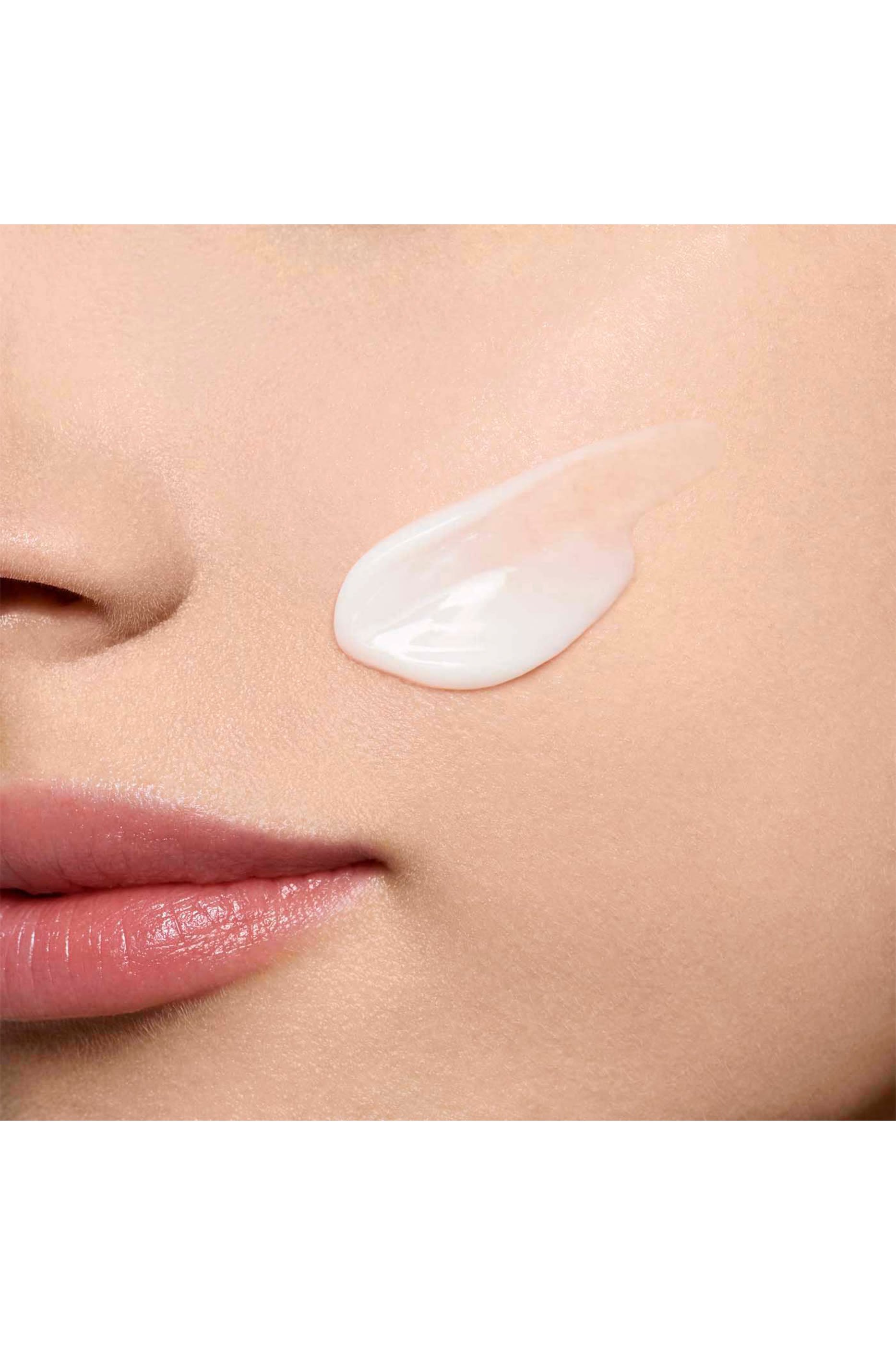 كريم جل برايت بلاس لترطيب البشرة