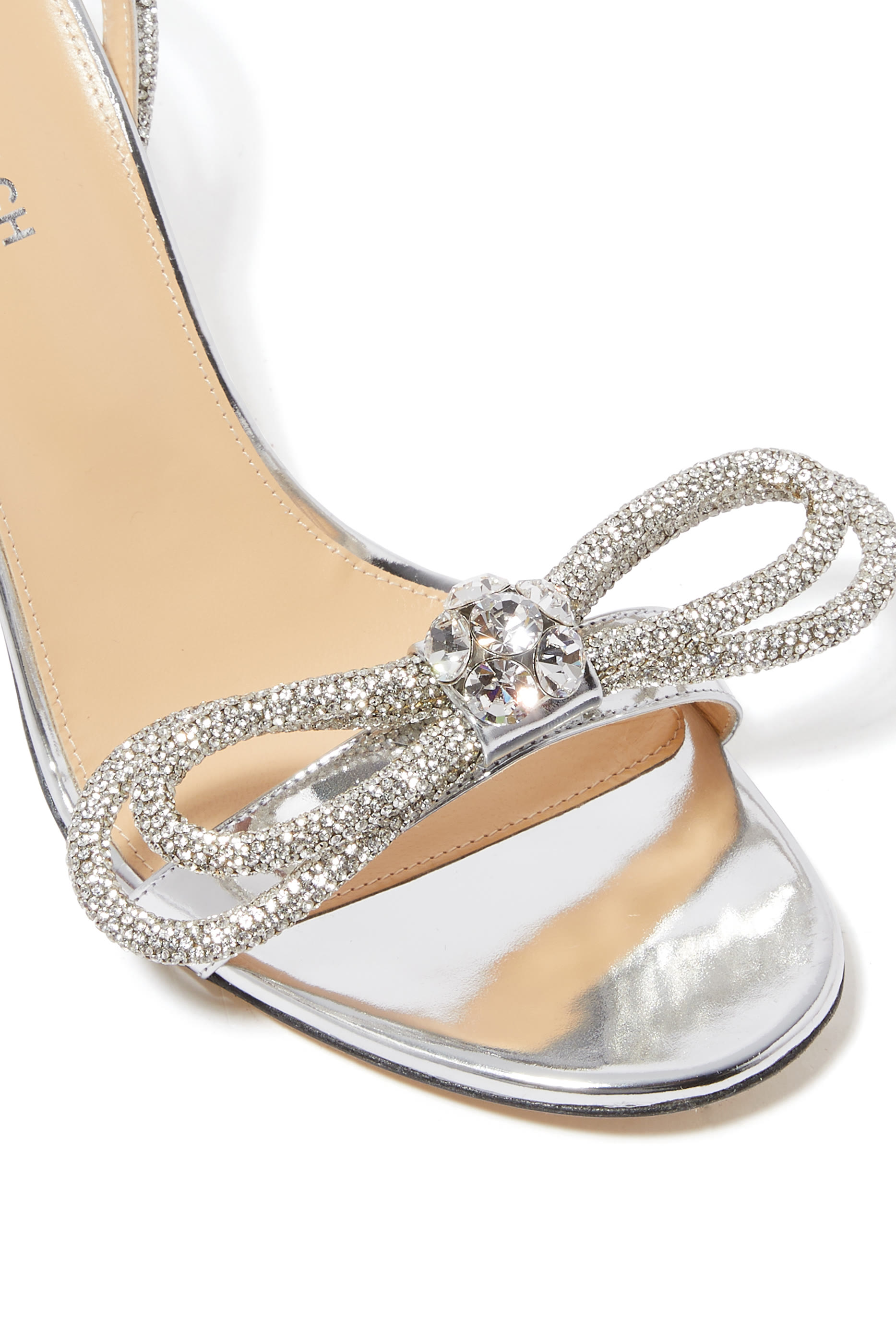 صندل مزين بربطتي فيونكة 95 جلد