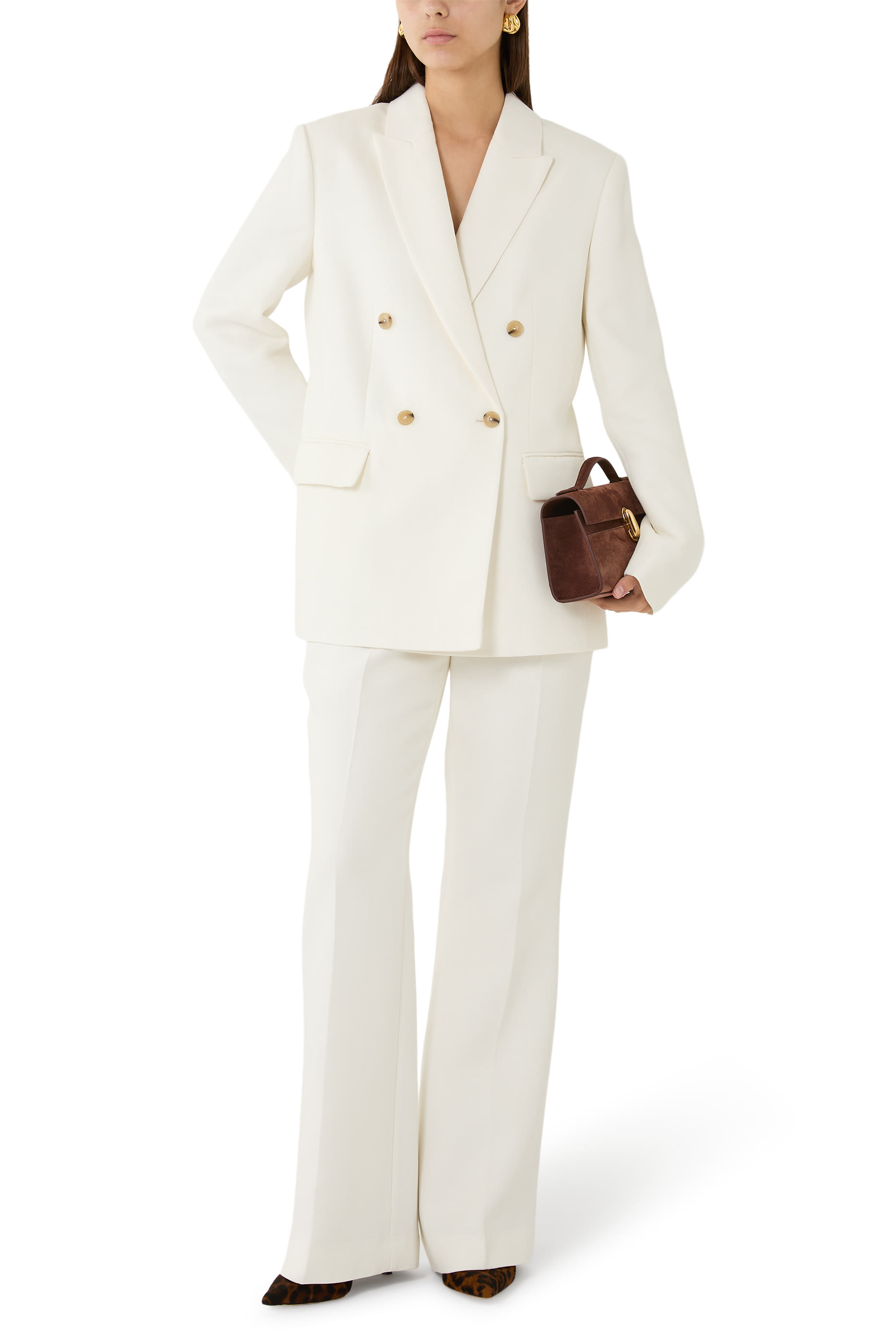 بنطال بقصة ساق واسعة وخصر متوسط الارتفاع