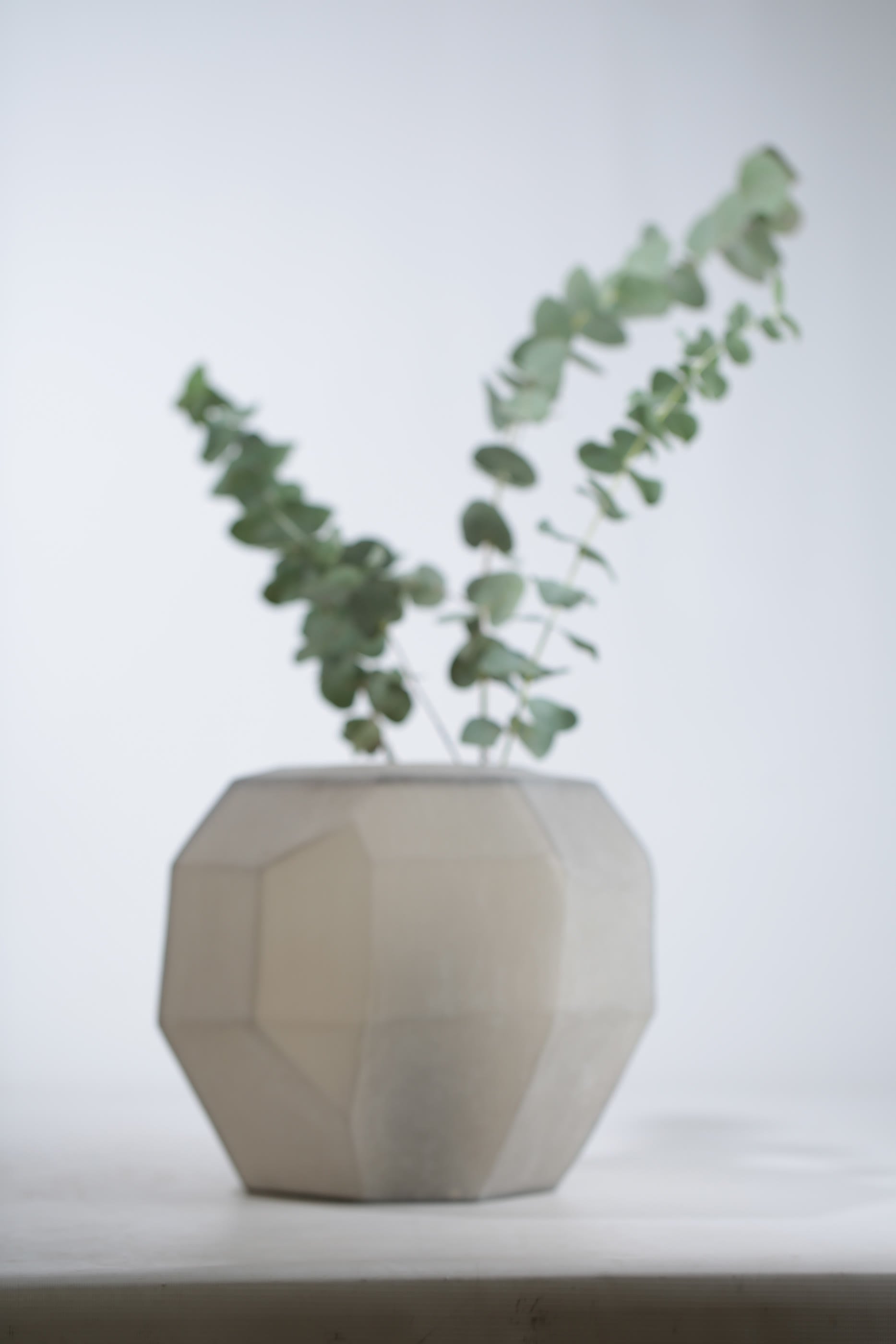 مزهرية مستديرة بتصميم مكعبات