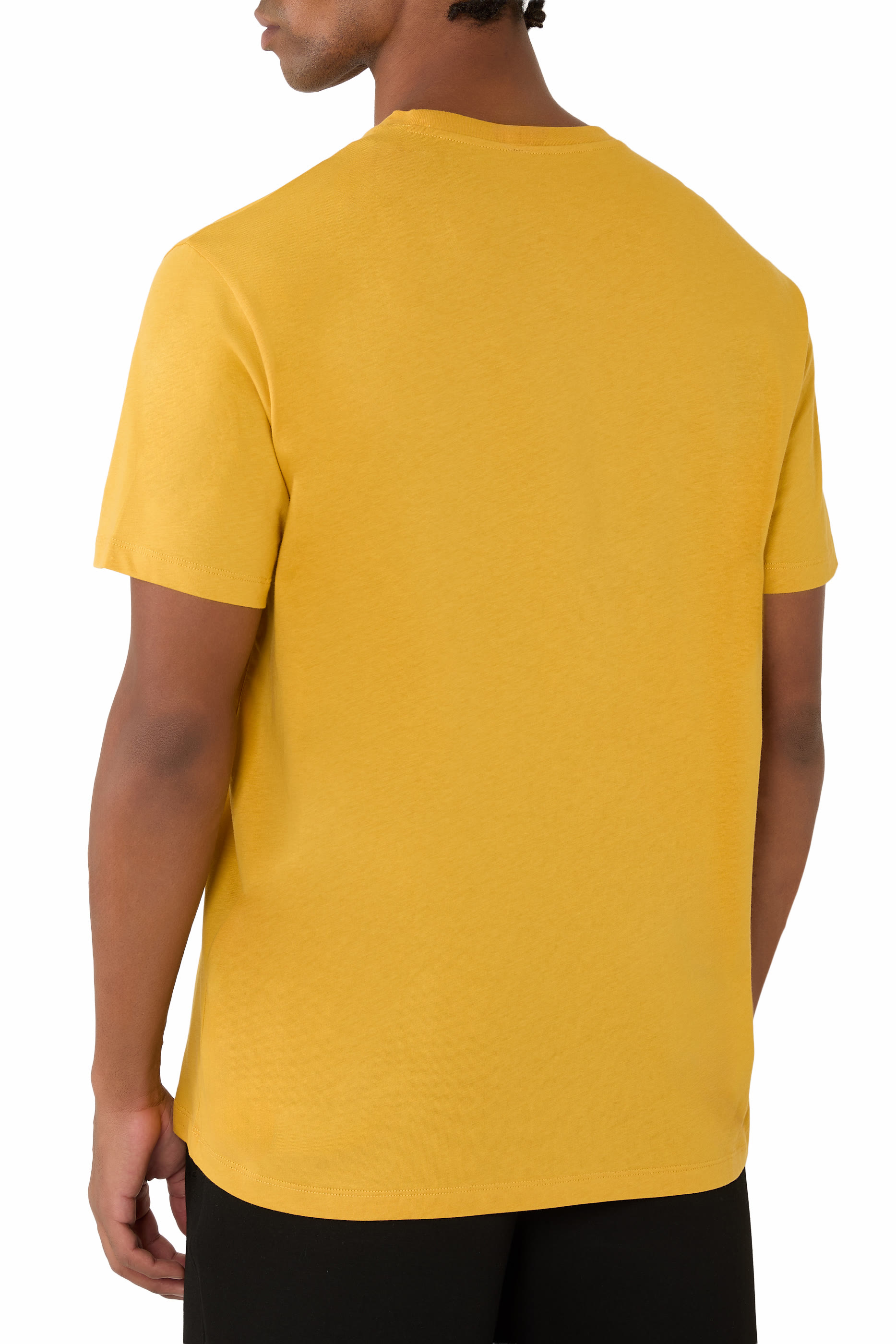 تيشيرت بشعار الماركة