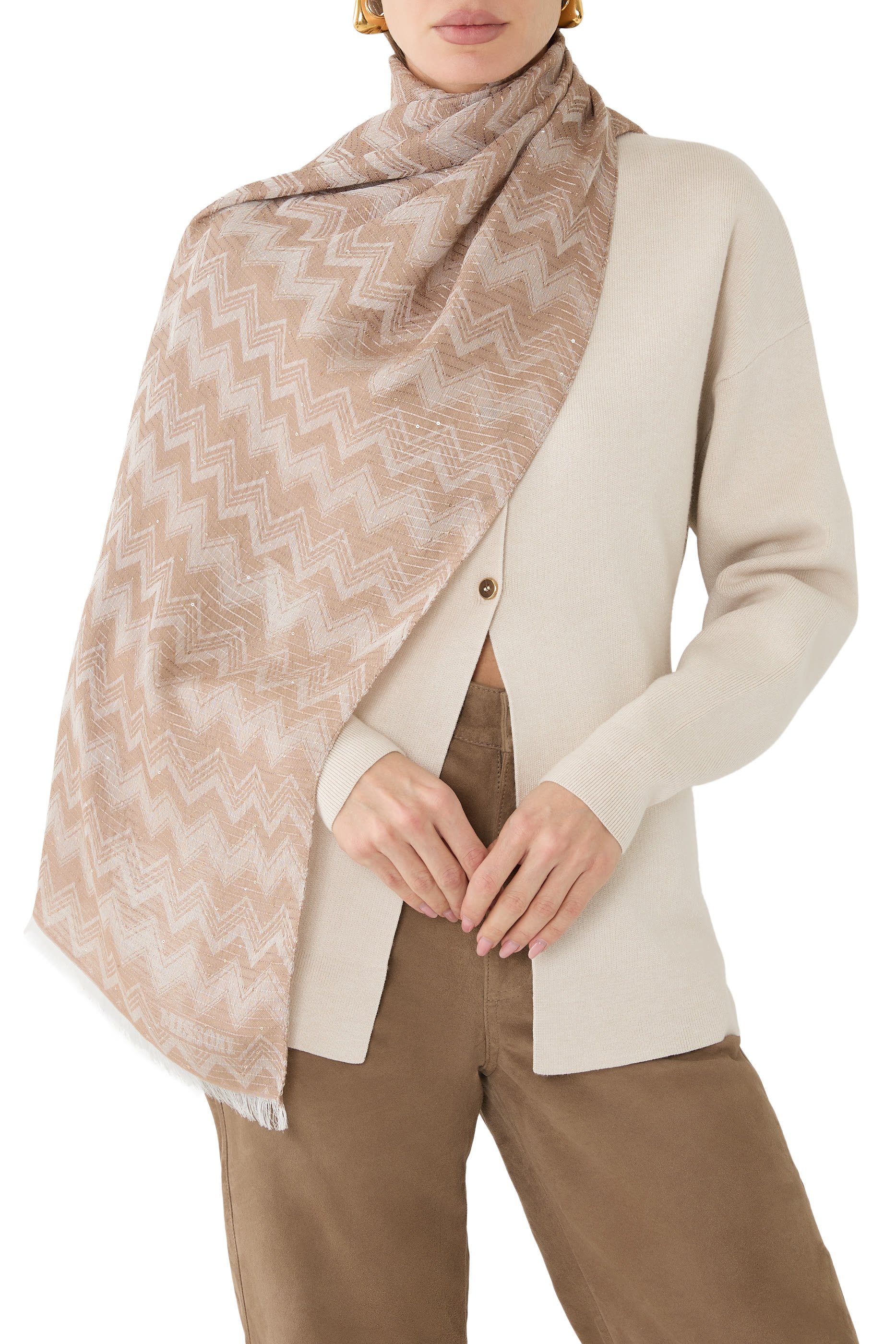 وشاح بنقشة خطوط شيفرون