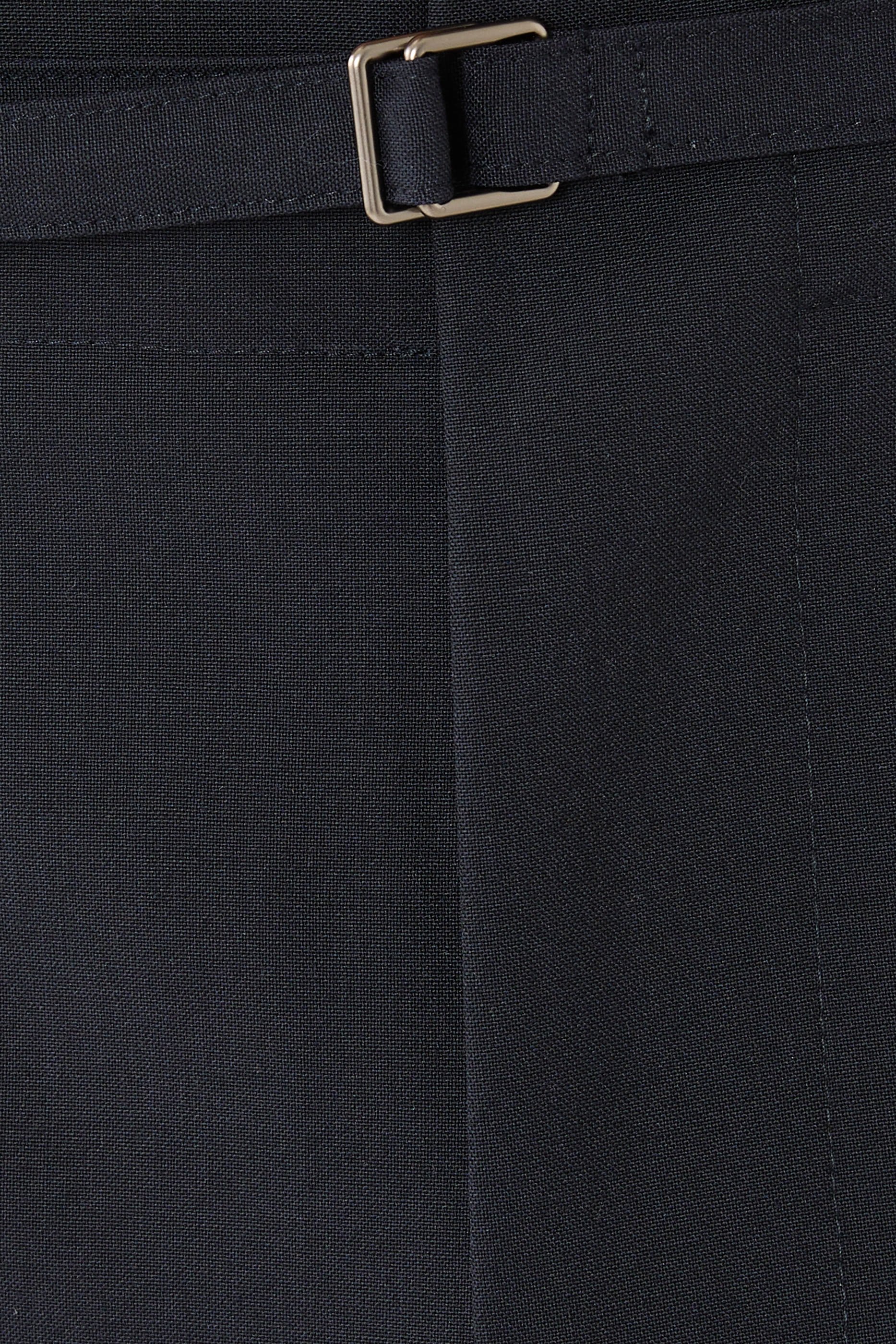 بنطال بطيات وحزام