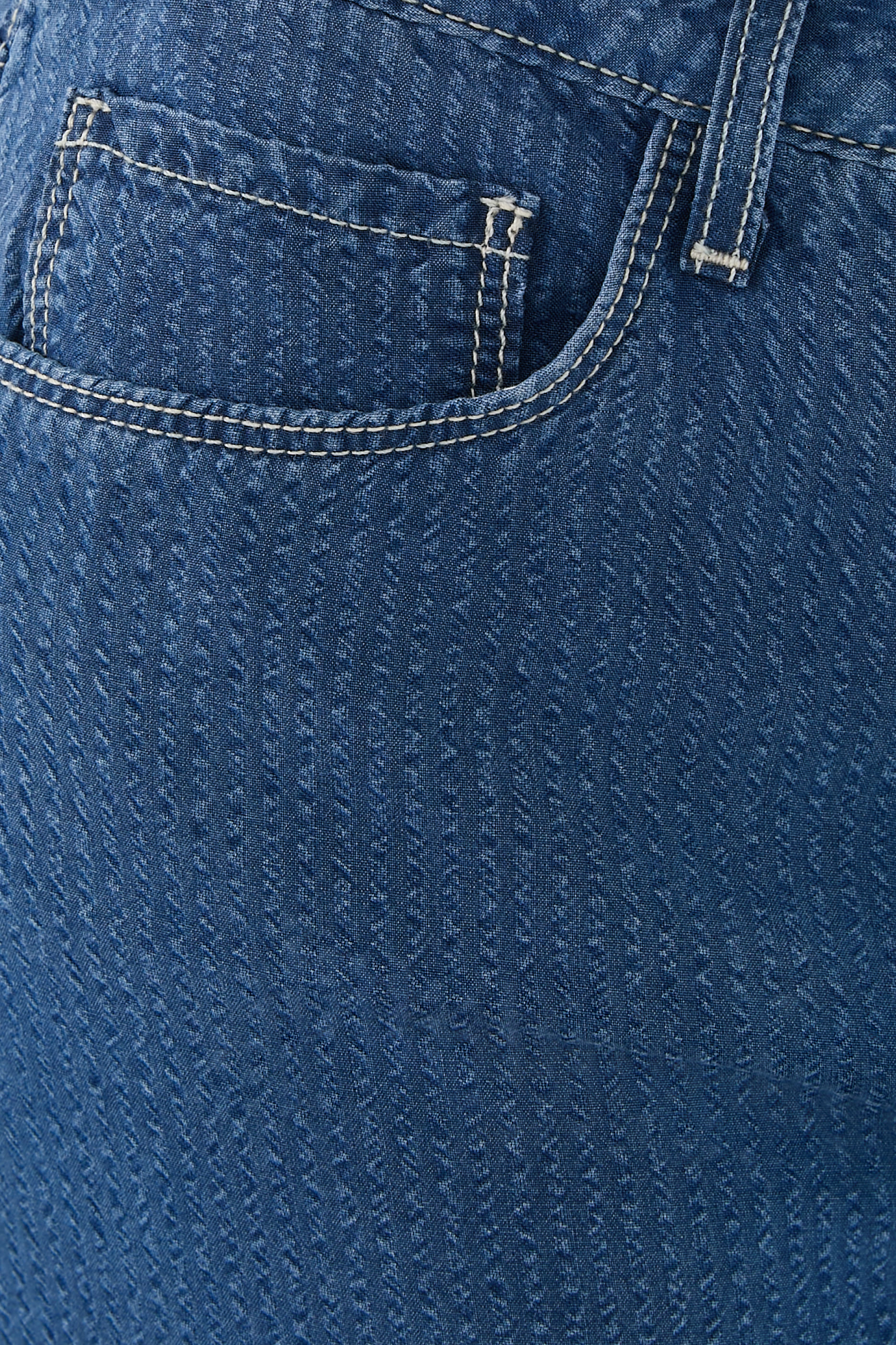 بنطال جينز أليسينت بقصة ساق واسعة