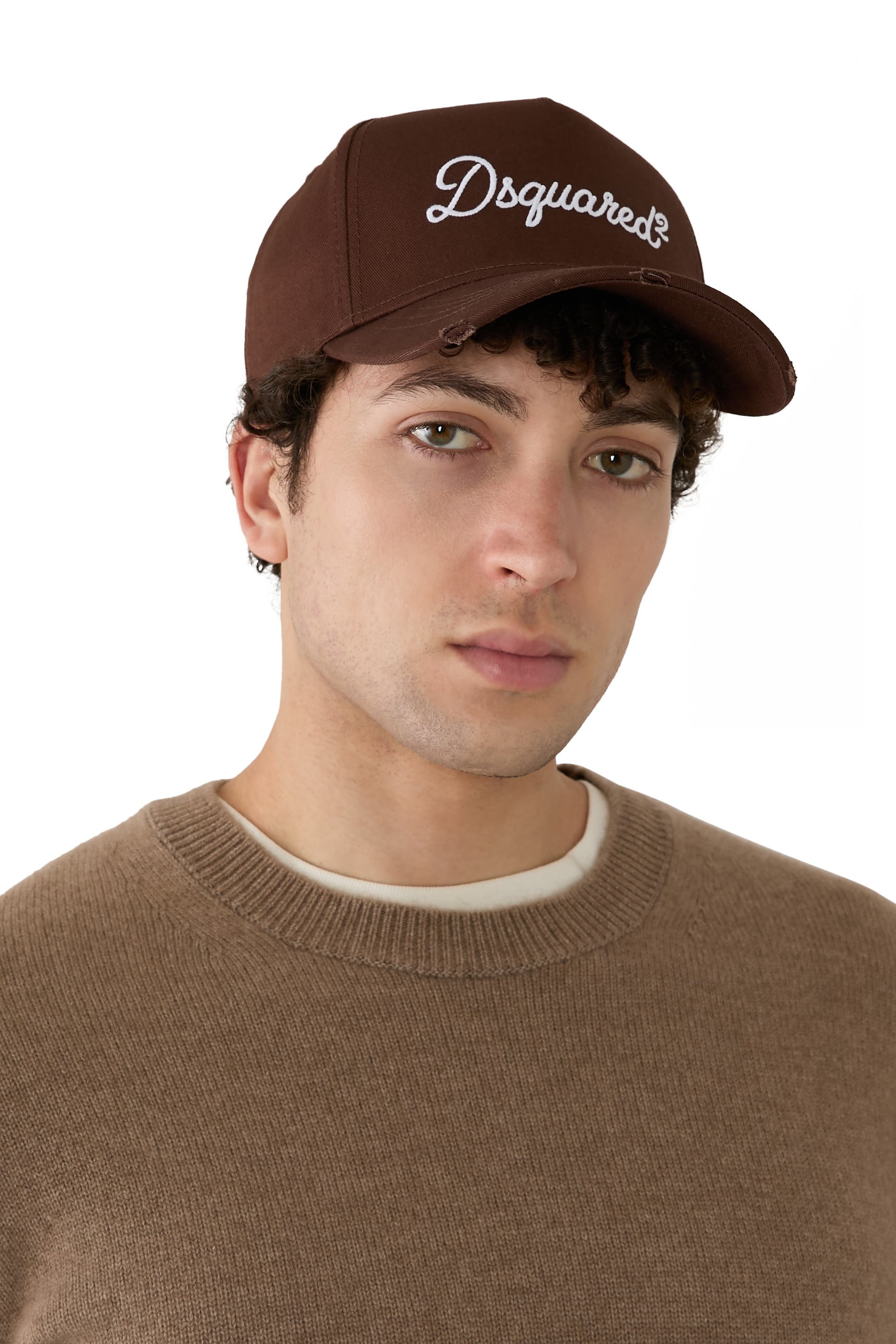 كاب بيسبول بشعار الماركة