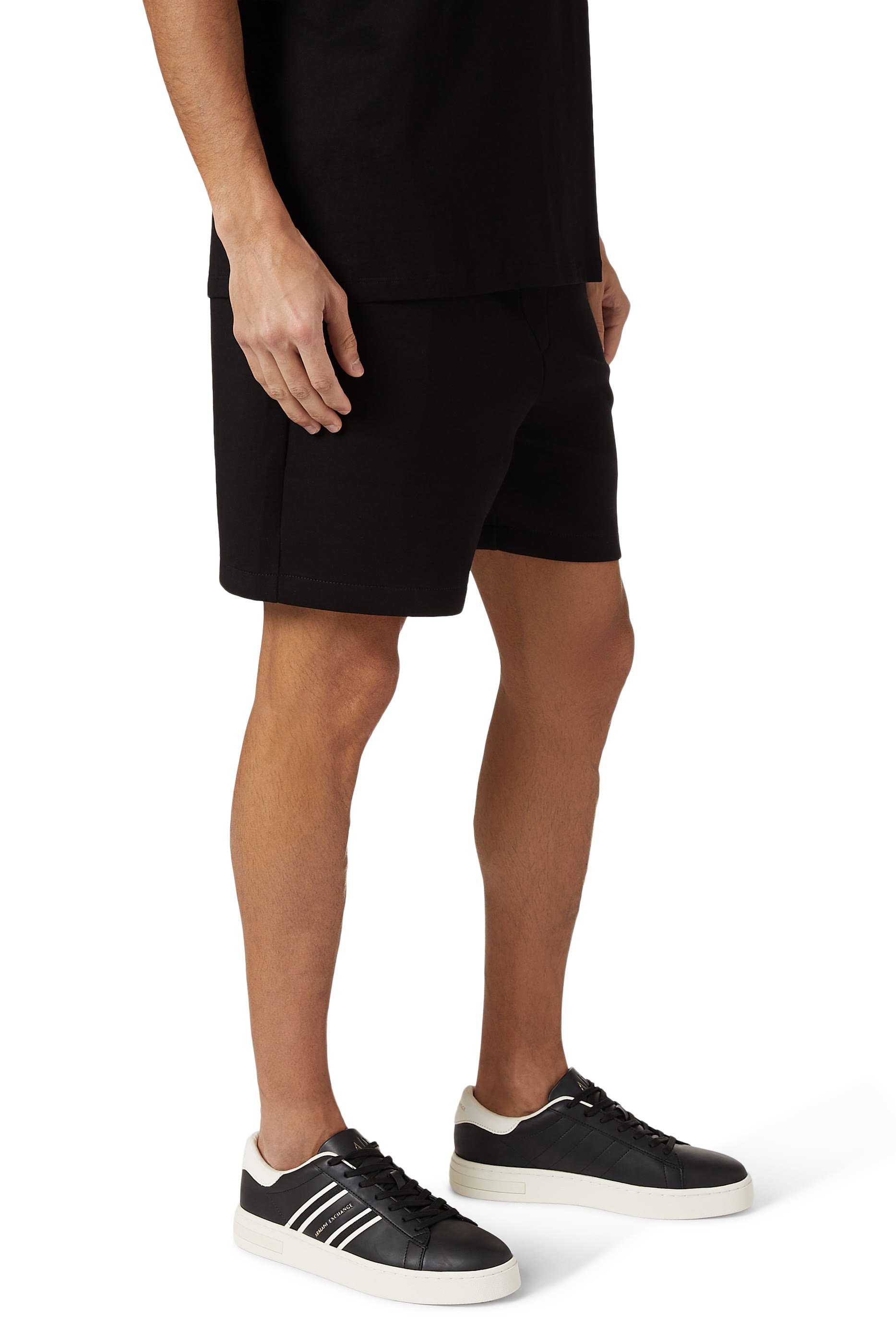 سنيكرز لندن بشعار الماركة على الجانب