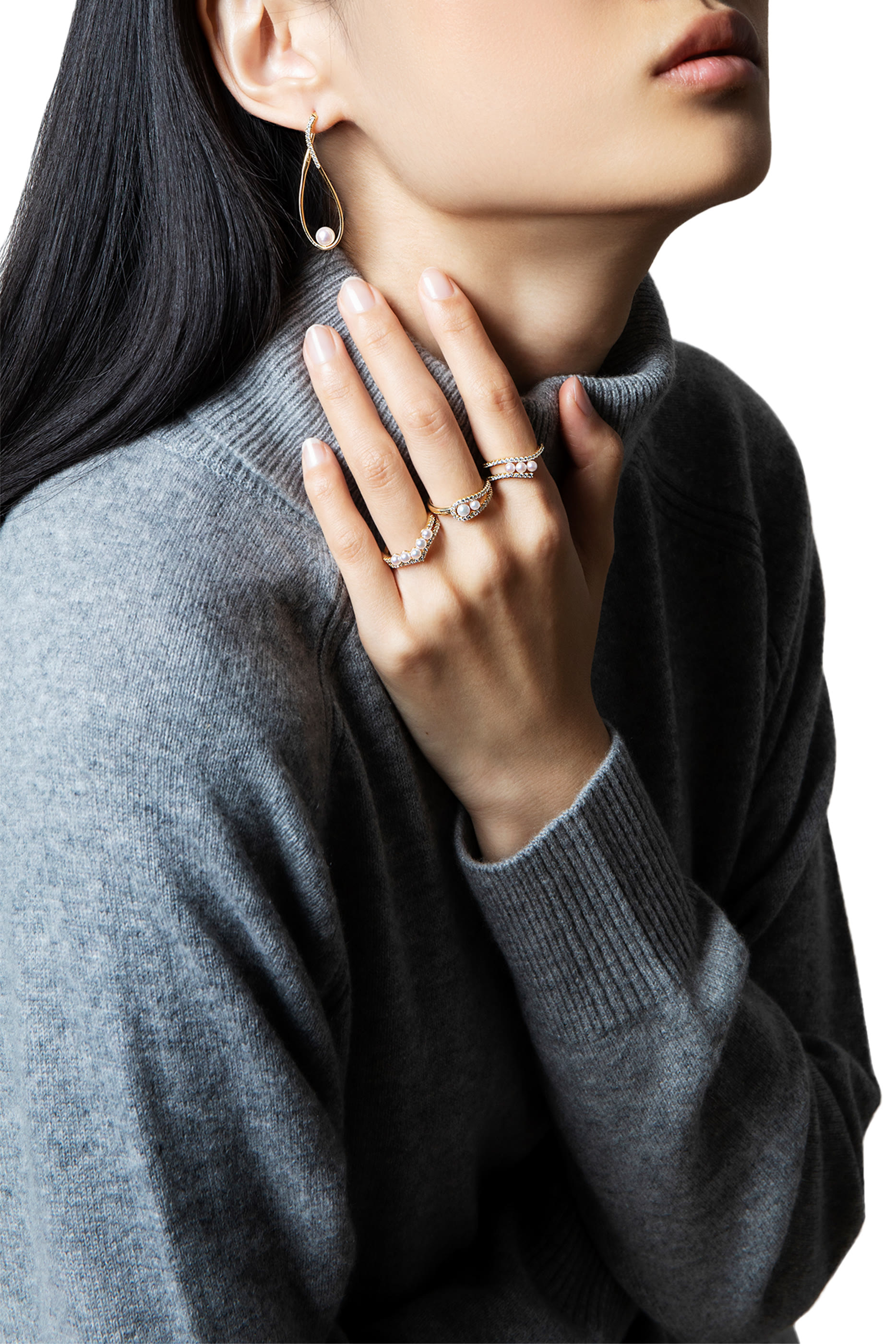 خاتم سليك مزين بالماس واللؤلؤ، ذهب عيار 18