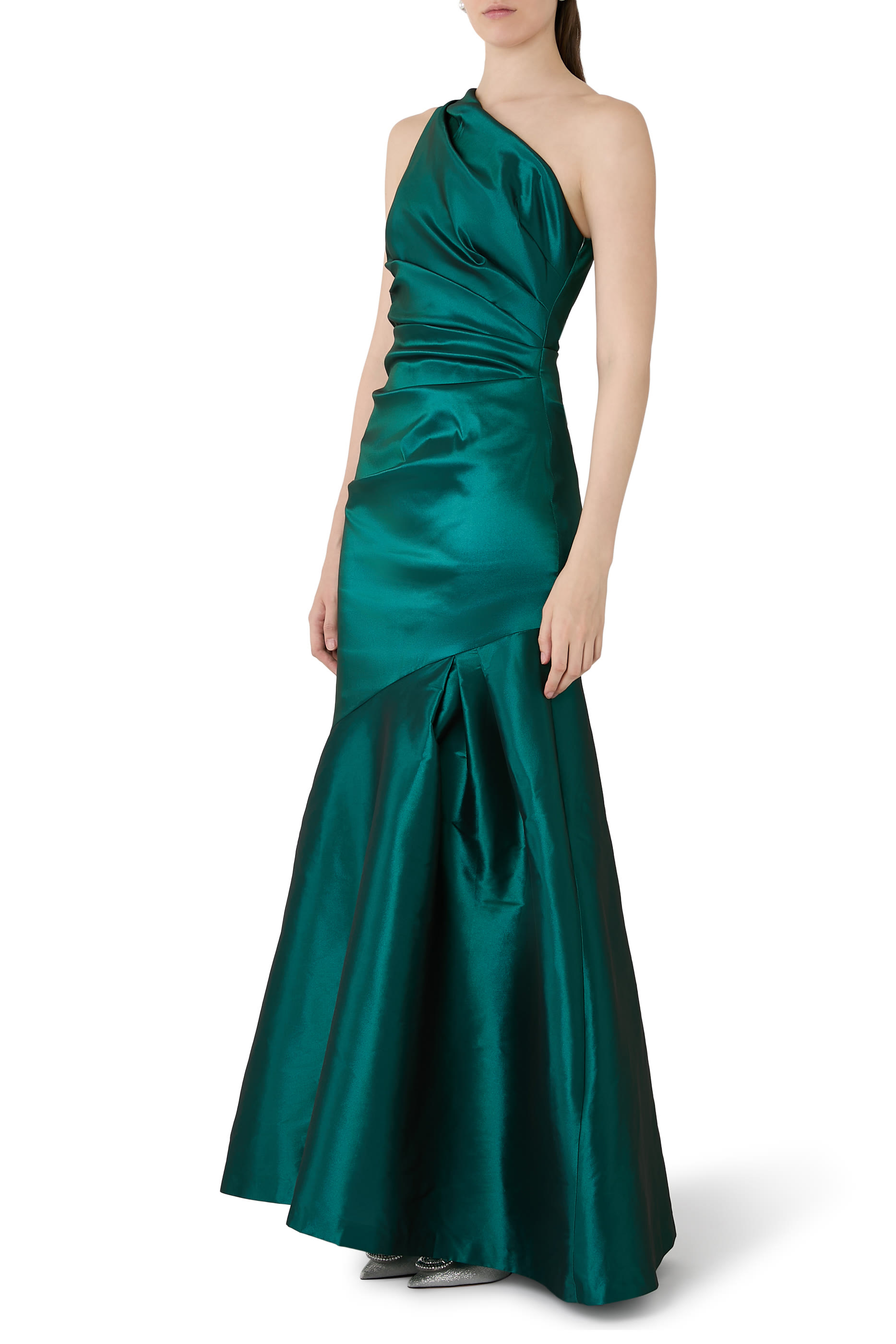 فستان بكتف مكشوف وطيات تافيتا مطاطي