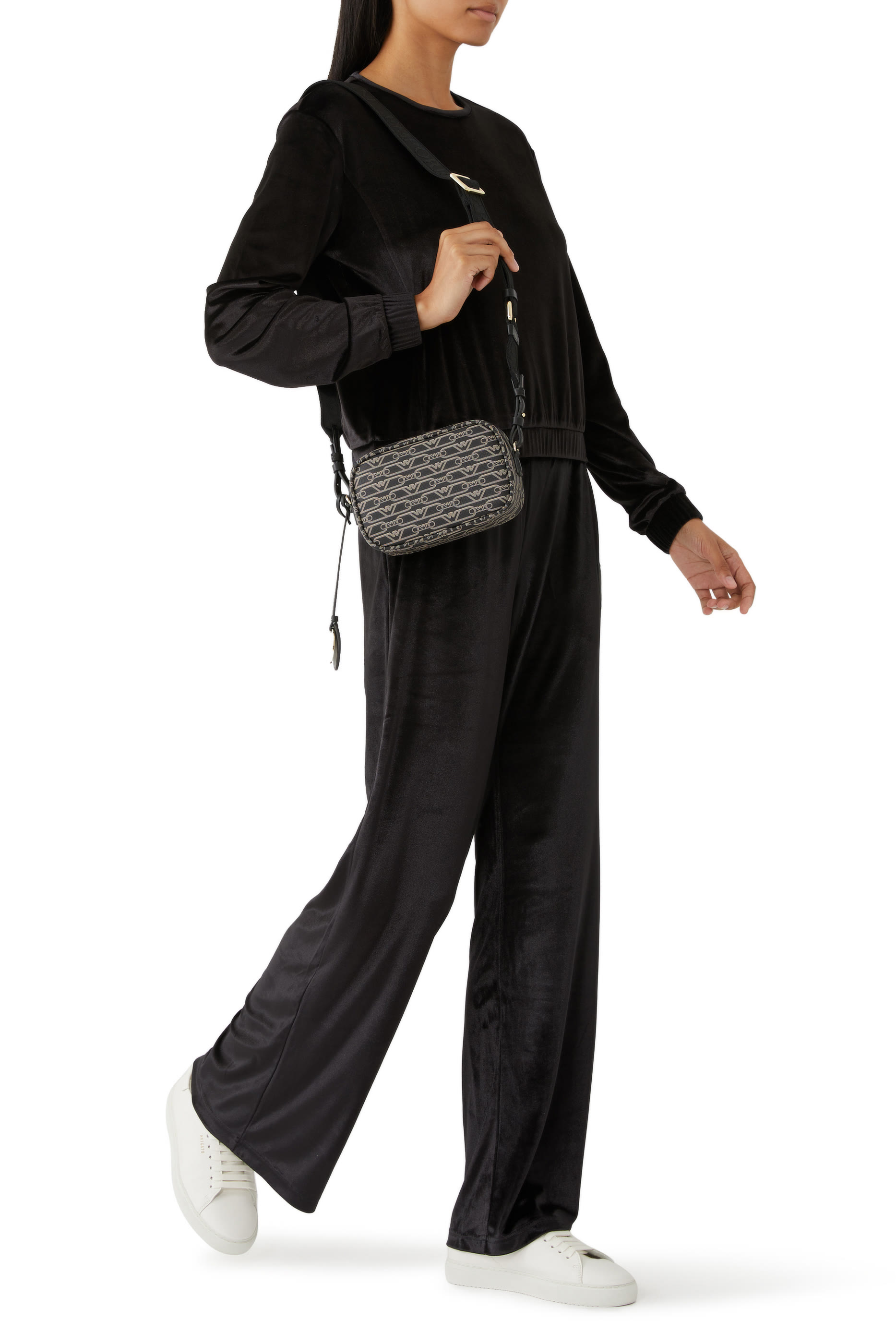 بنطال بلازو بشعار الماركة