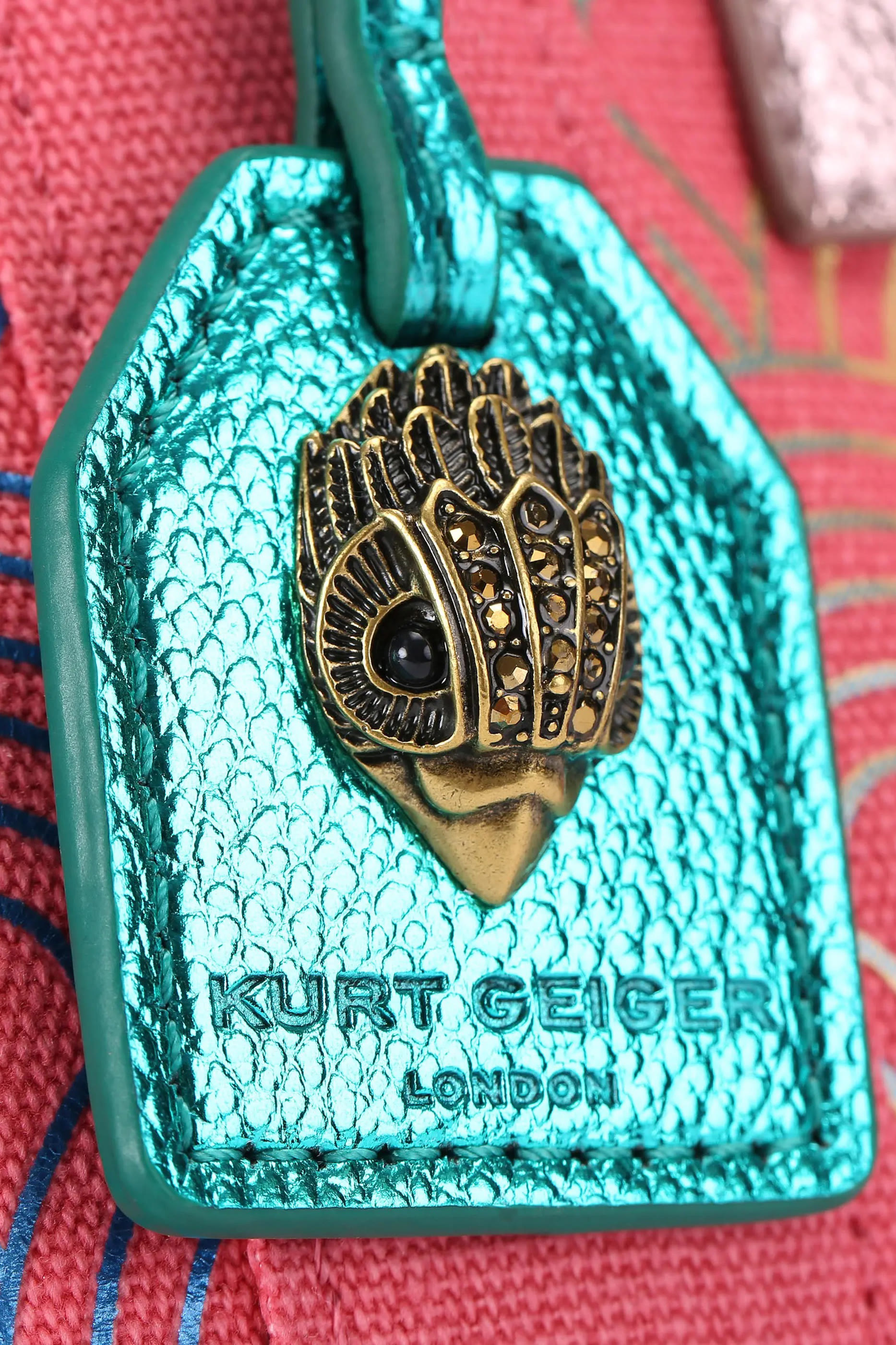 حقيبة يد ساوث بانك صغيرة