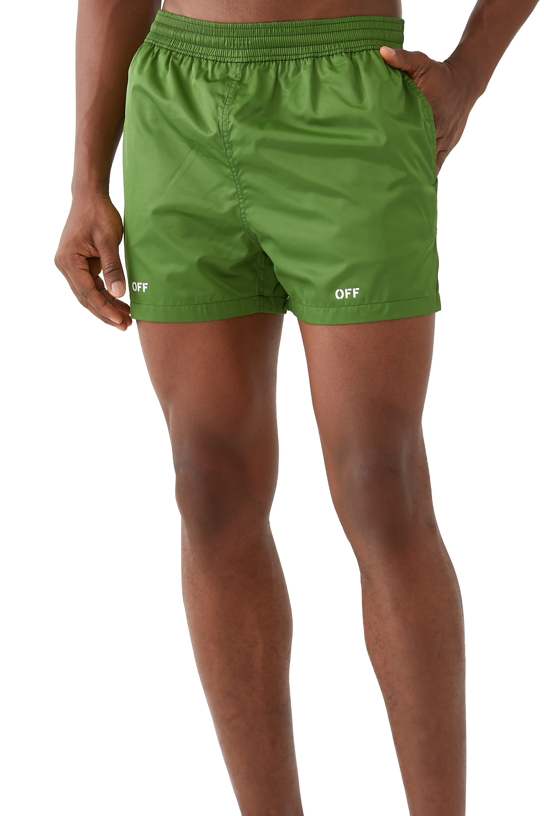 شورت سباحة بطبعة شعار الماركة