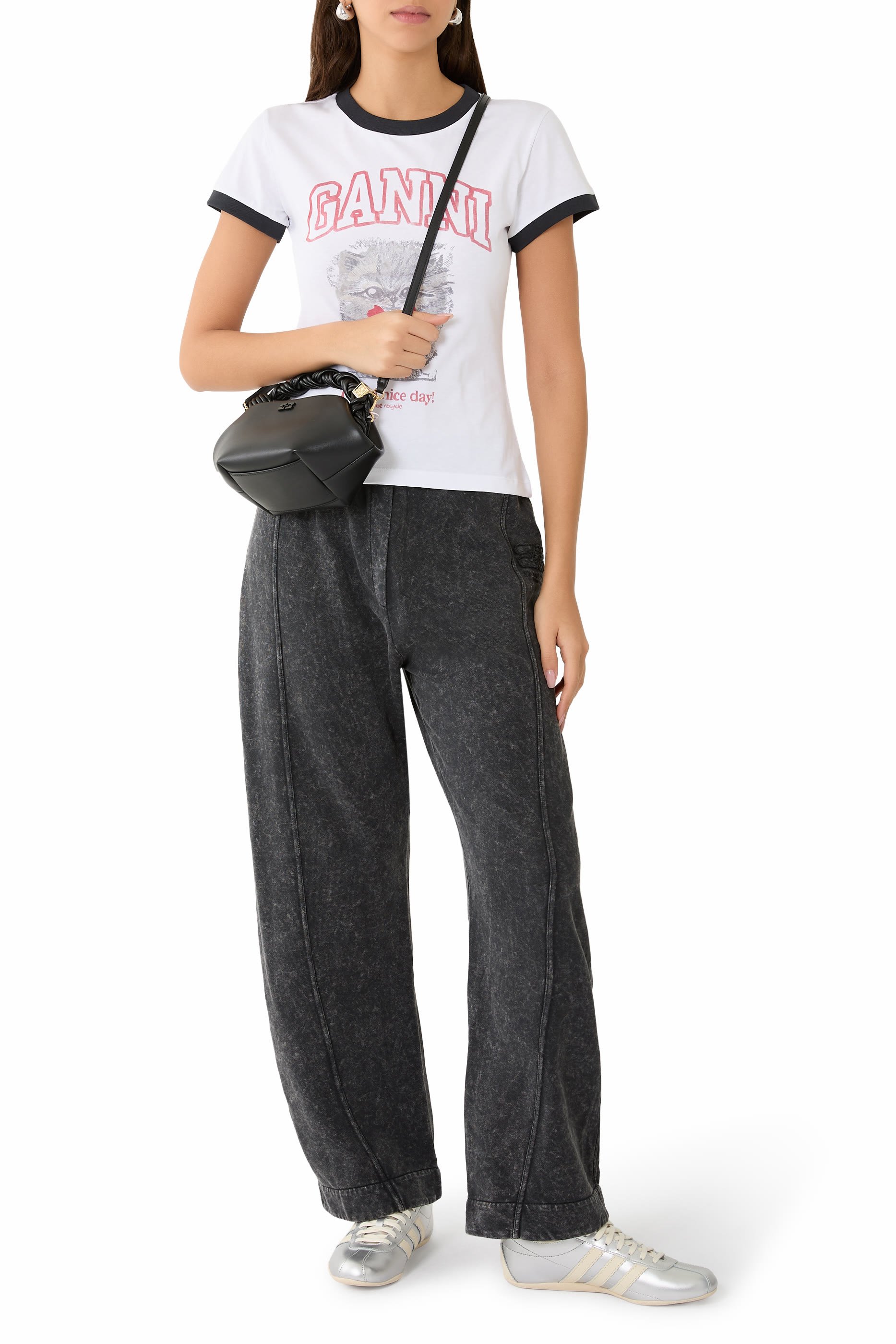 تيشيرت بقصة قصيرة بطبعة قطة