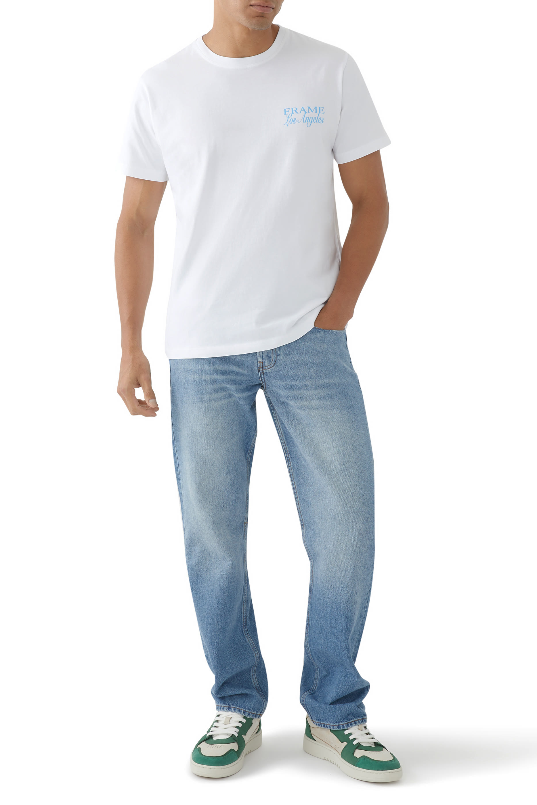 بنطال جينز بقصة ساق مستقيمة