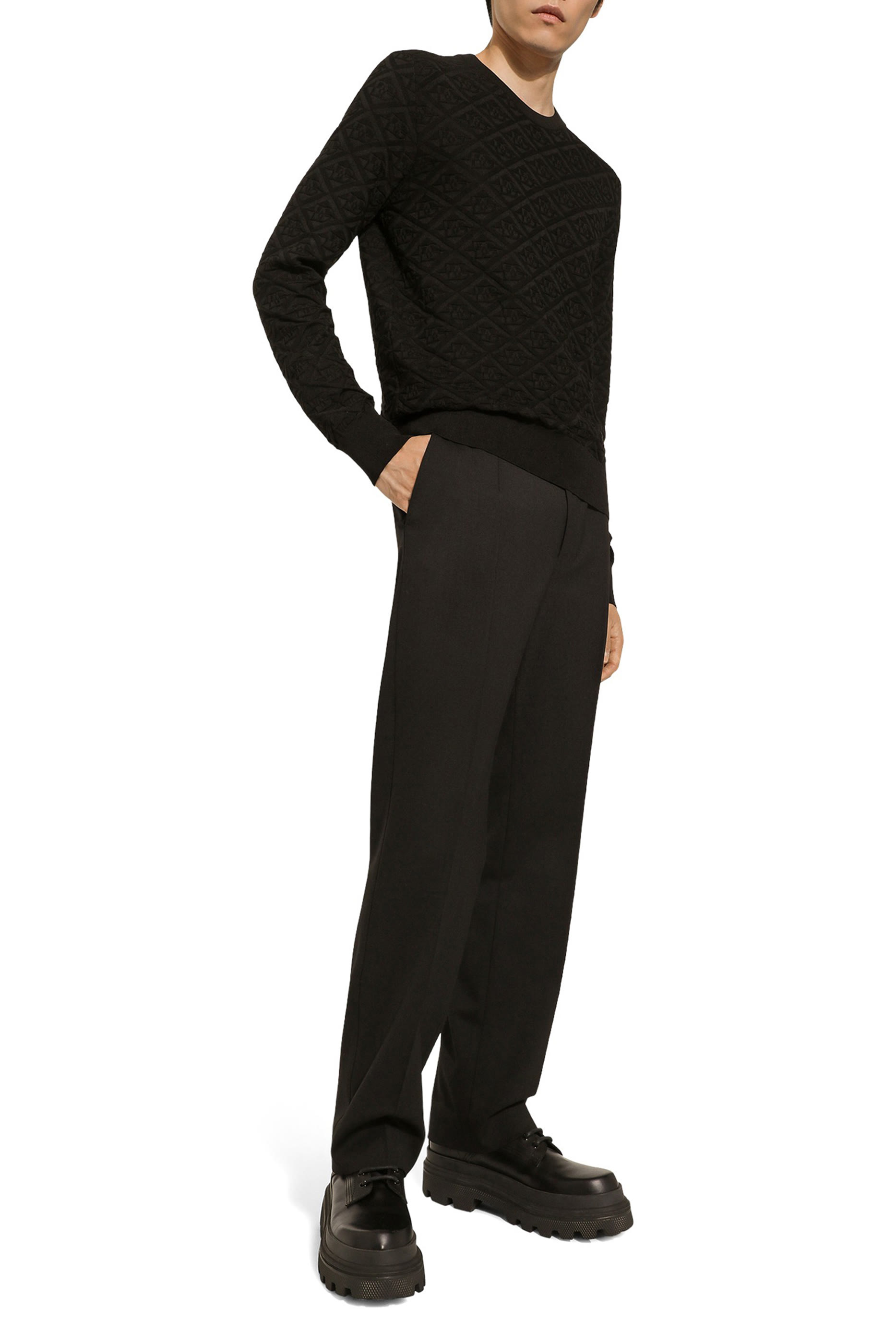 كنزة بياقة مستديرة ونقشة شعار الماركة حرير