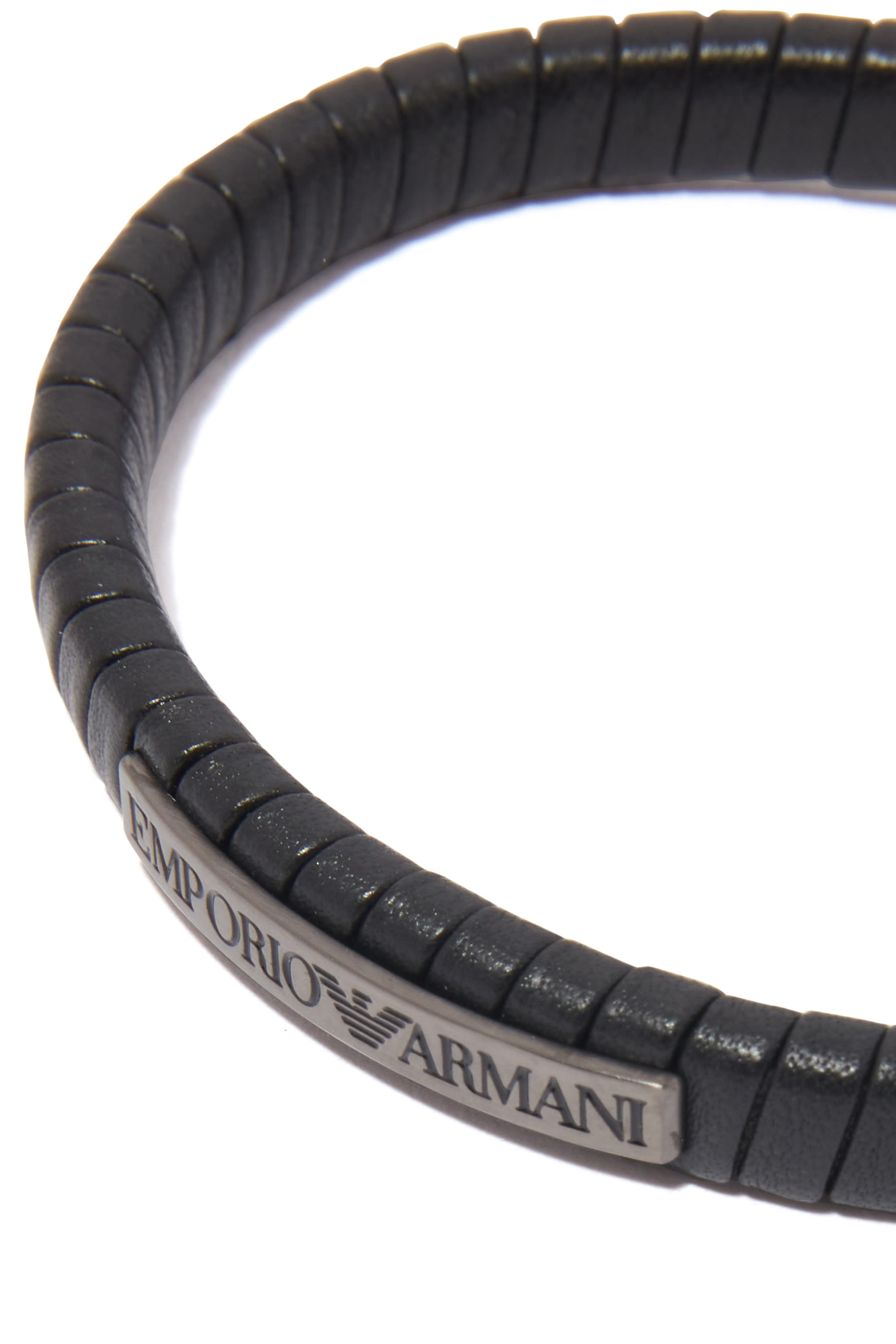 سوار بشعار الماركة