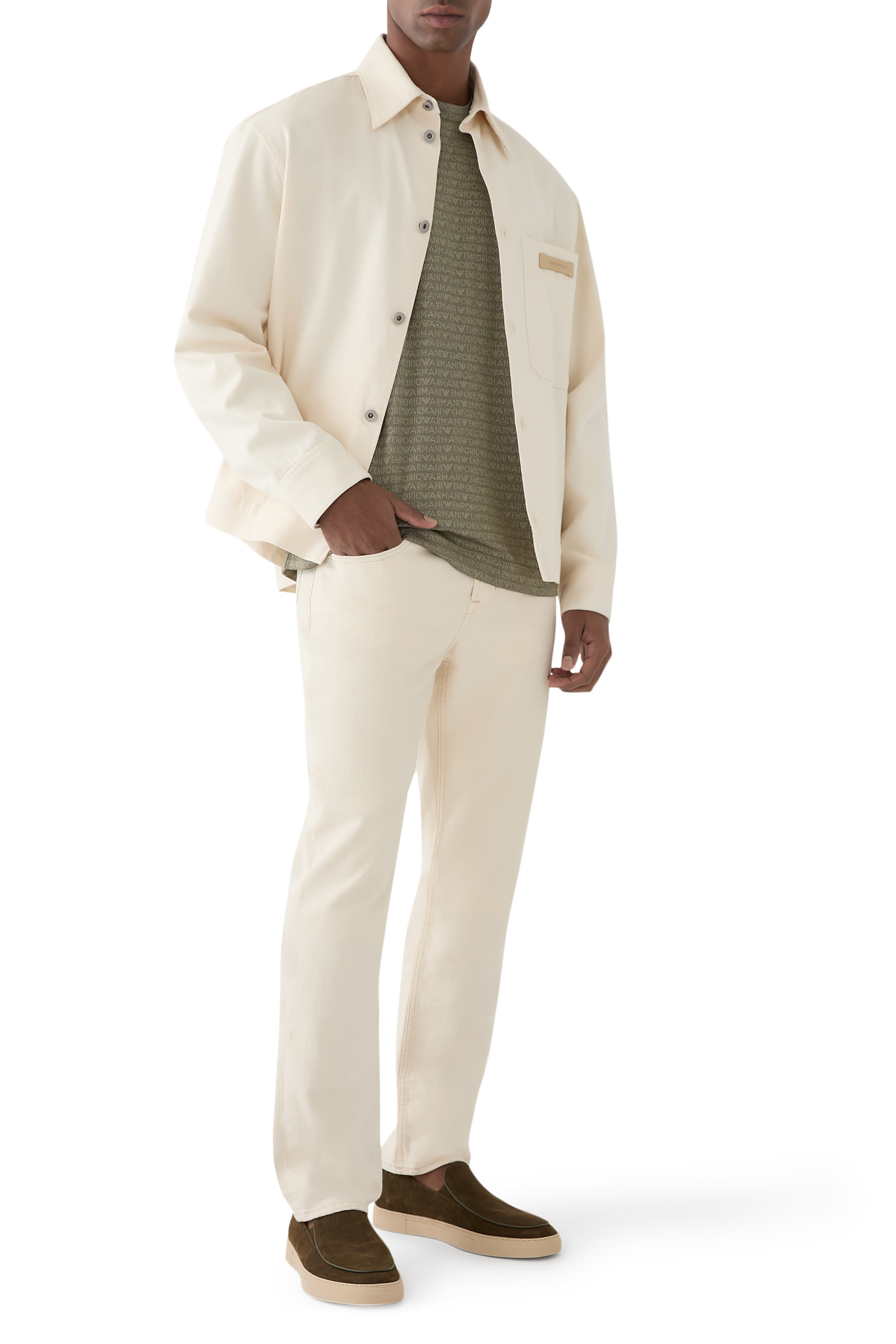 تيشيرت بنقشة شعار الماركة بحجم صغير