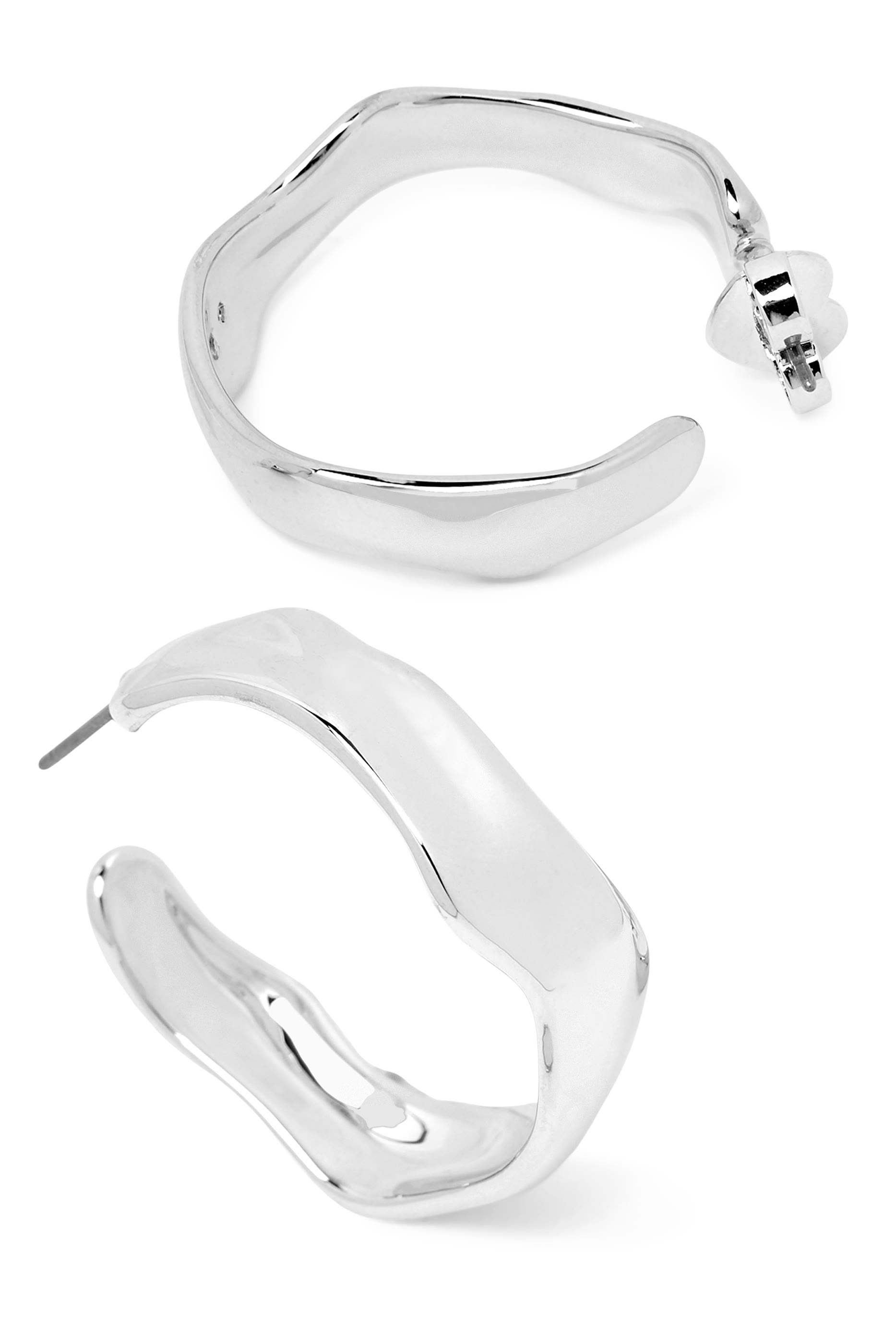 أقراط هاجي مولتن