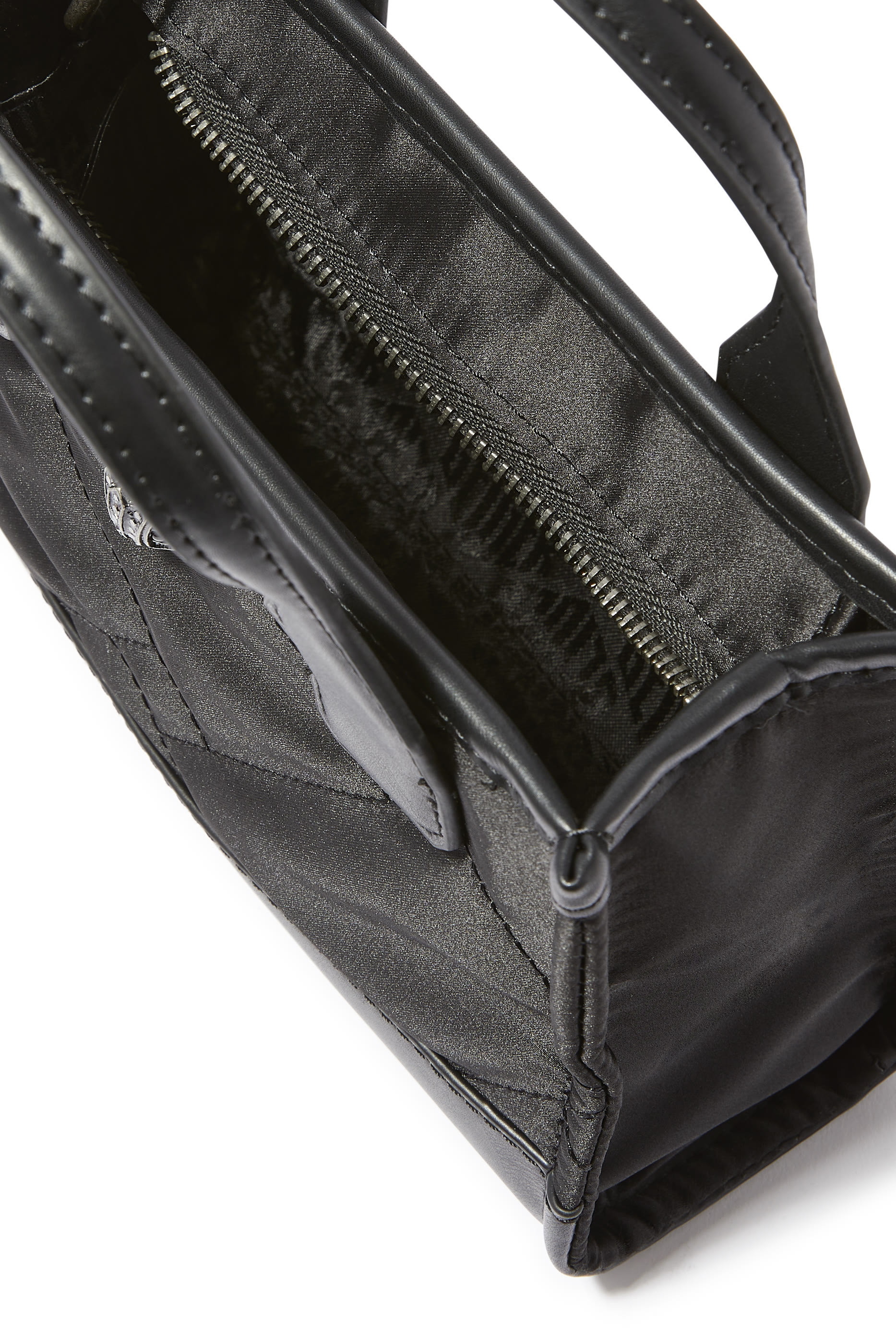 حقيبة يد بتصميم مربع مايكرو نايلون معاد تدويره