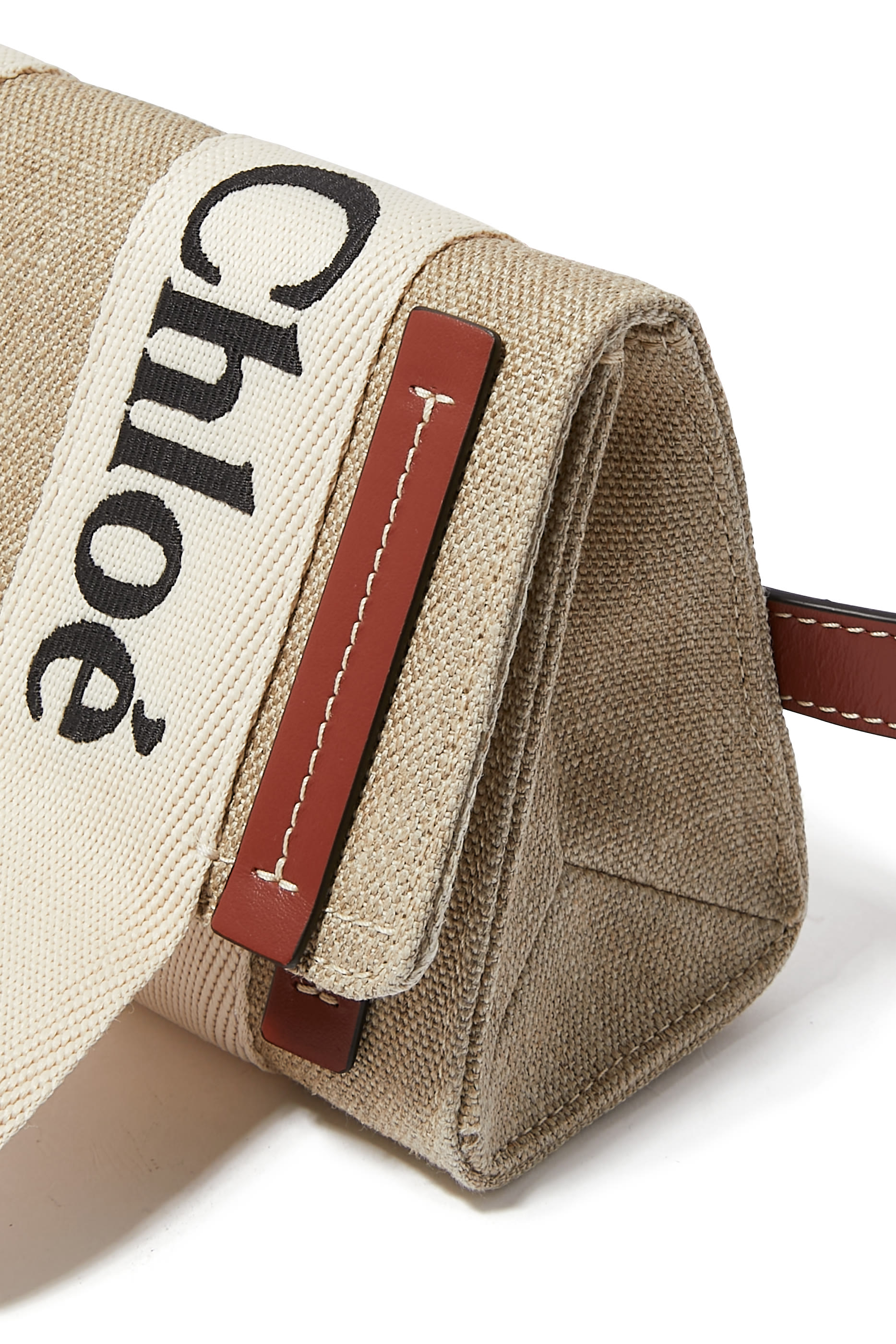 حقيبة يد وودي صغبرة