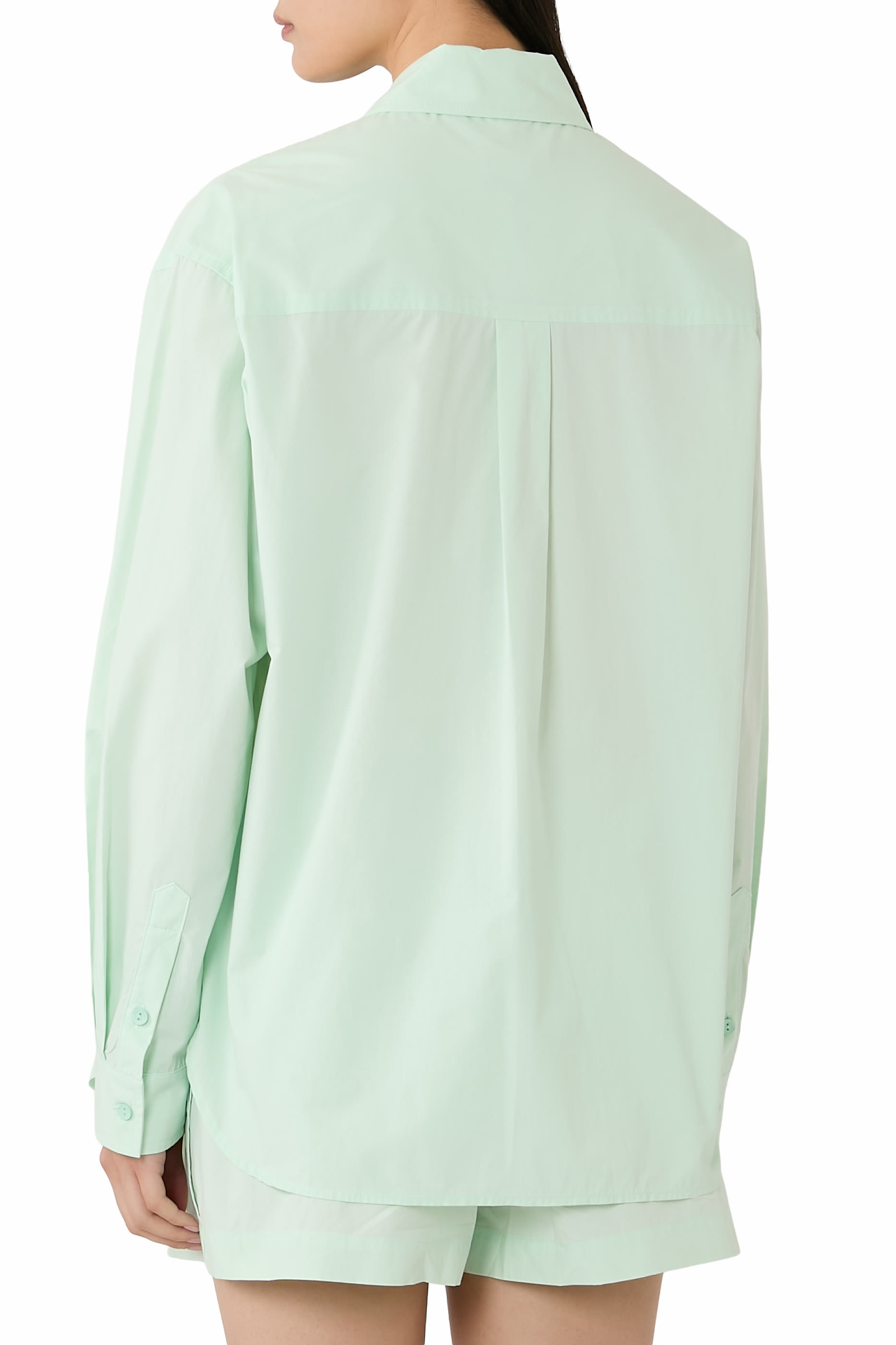 قميص بقصة مريحة