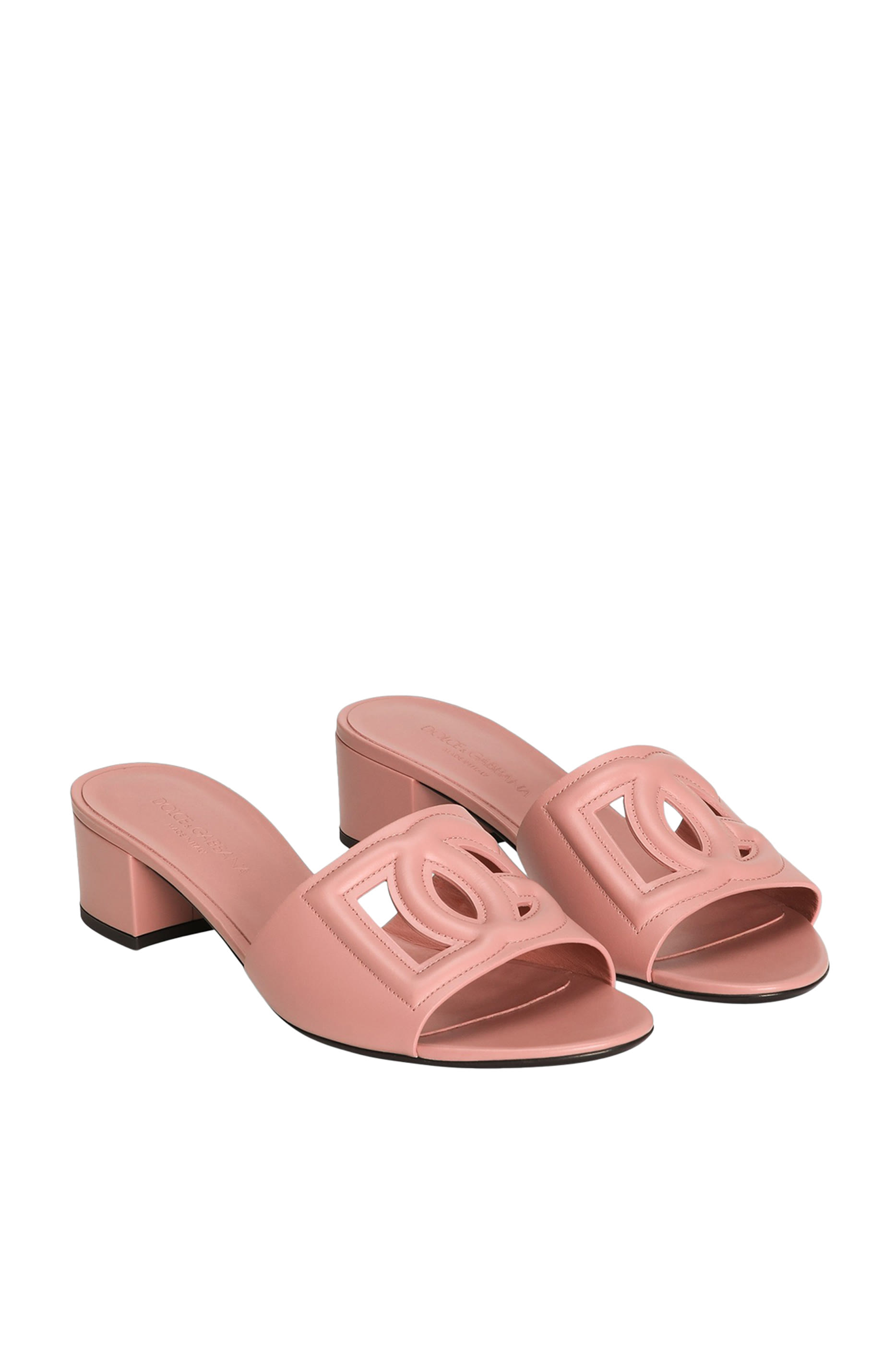 حذاء ميلينيالز 40 مفتوح من الخلف بشعار الماركة جلد