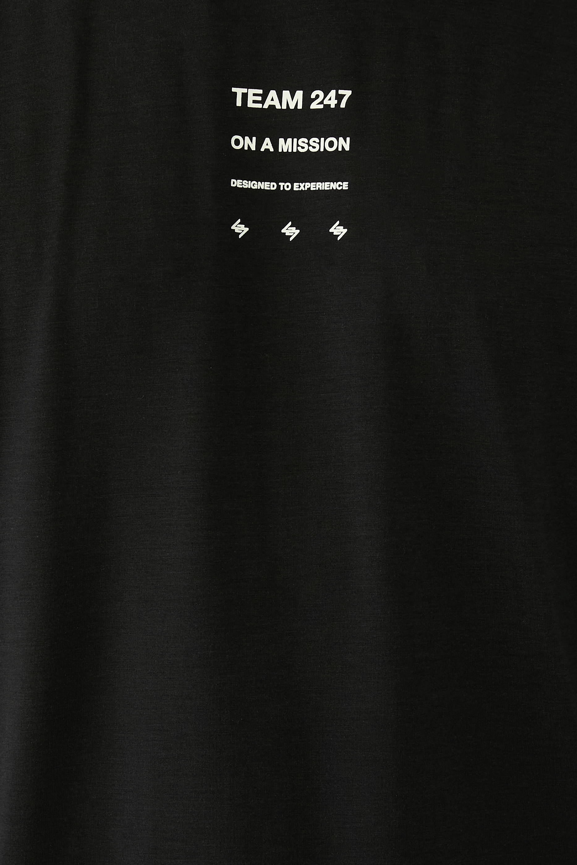 تيشيرت أب رايزينغ بقصة فضفاضة