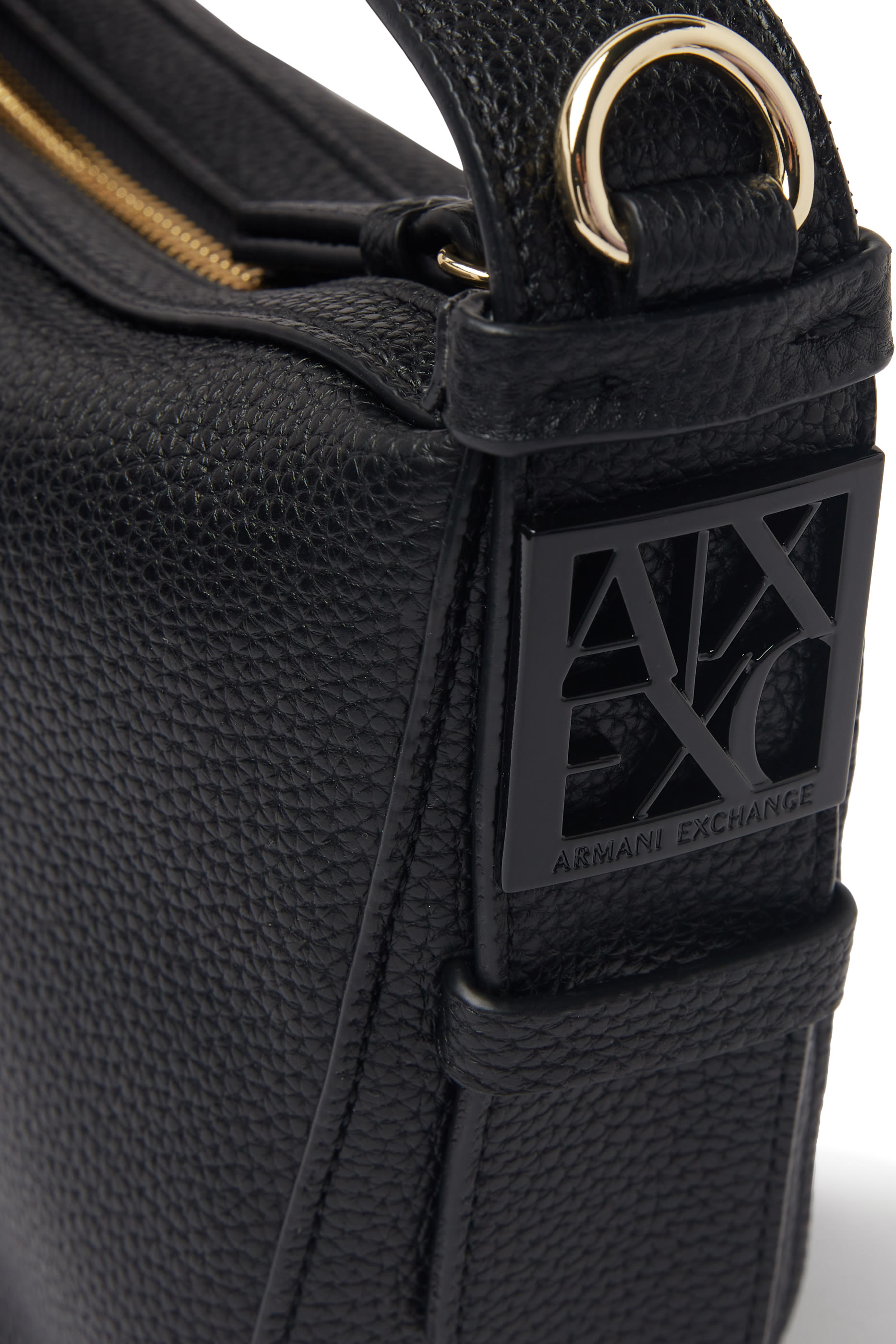 حقيبة هوبو سوزي بشعار الماركة ناعمة