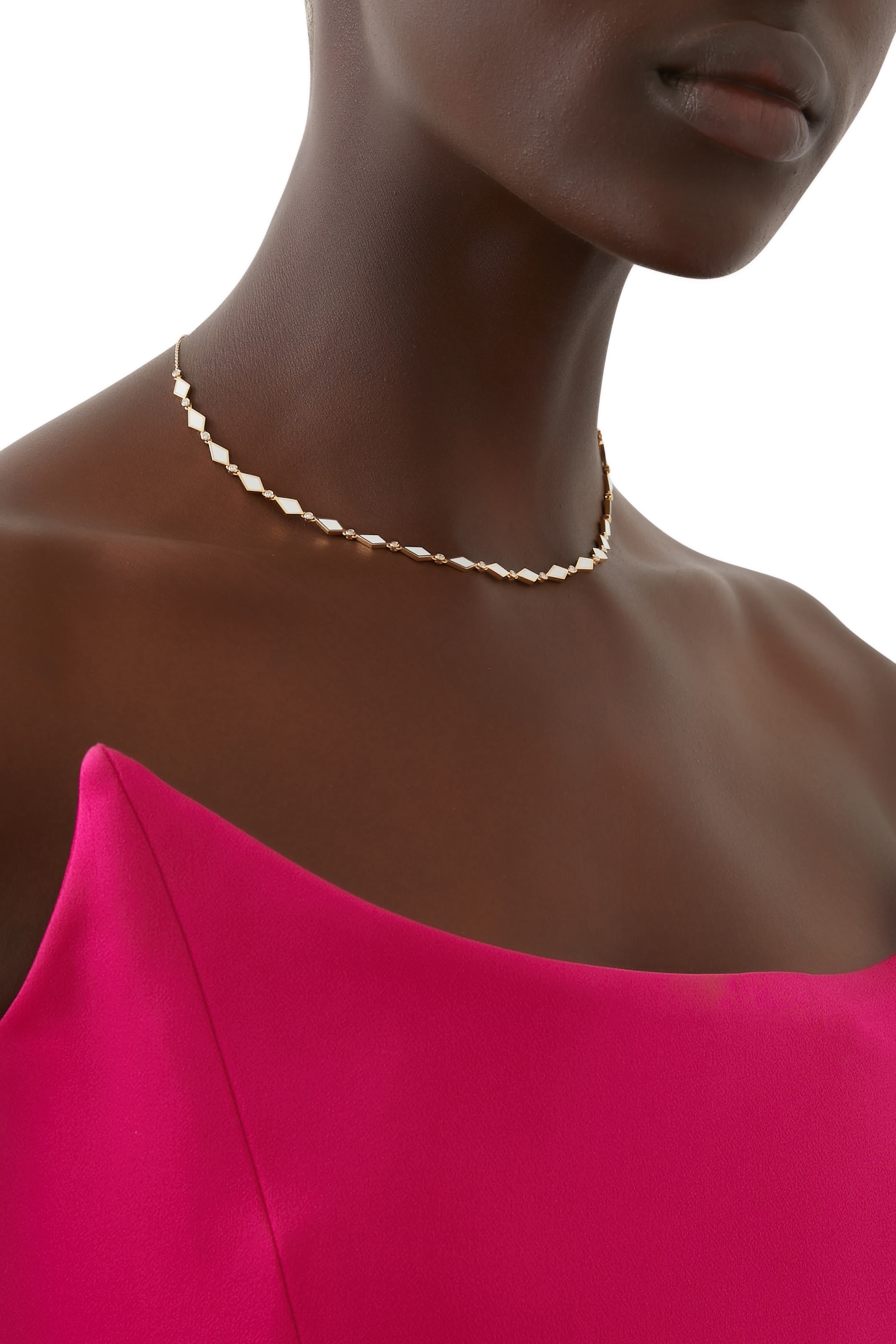 قلادة موزاييك مرصعة بالماس ذهب أصفر عيار 18