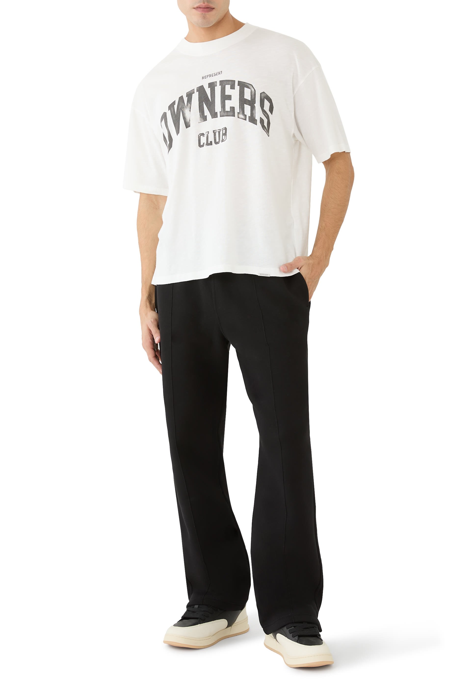 بنطال رياضي إنيشيال