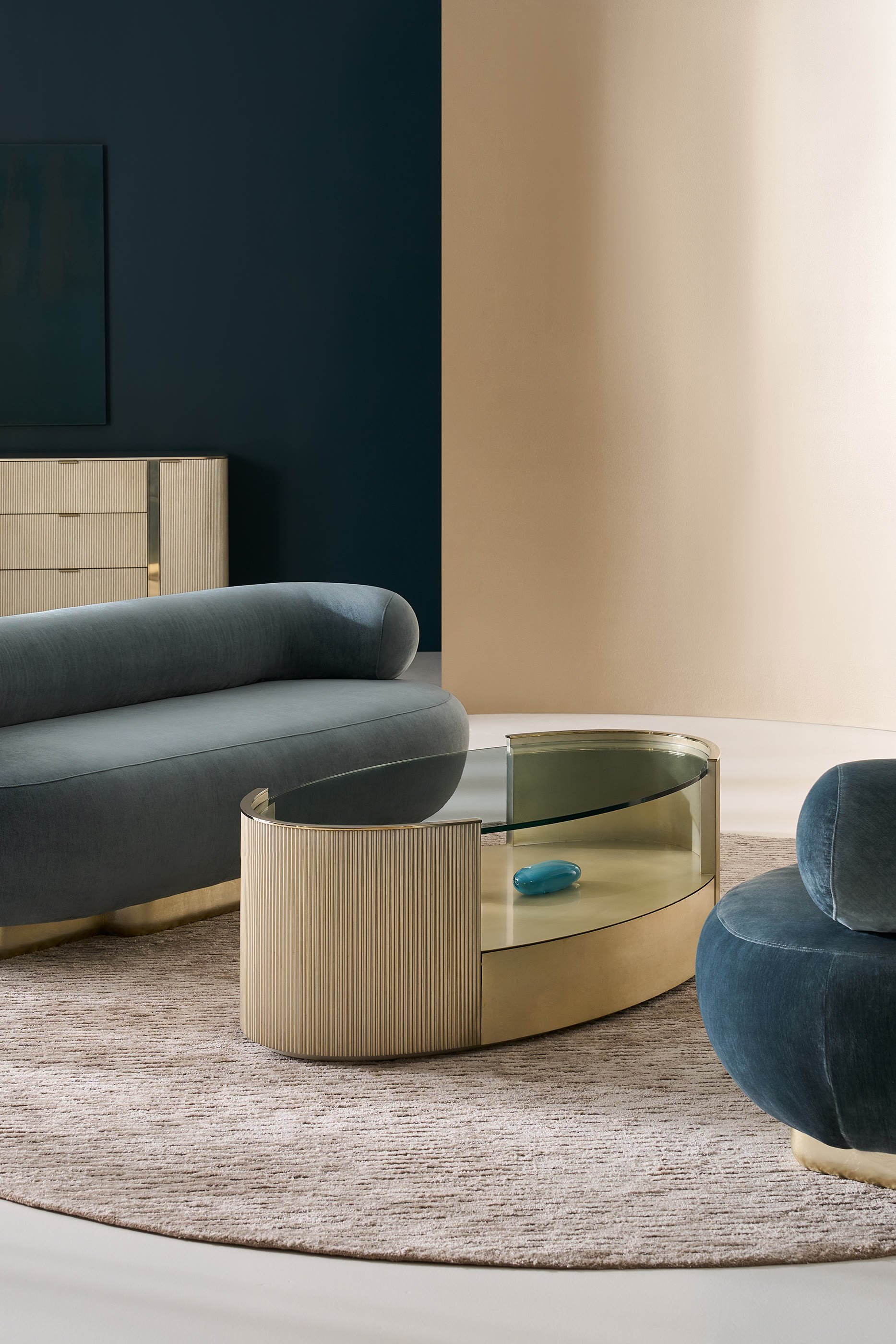 طاولة قهوة أوركل لوف بيضاوية الشكل