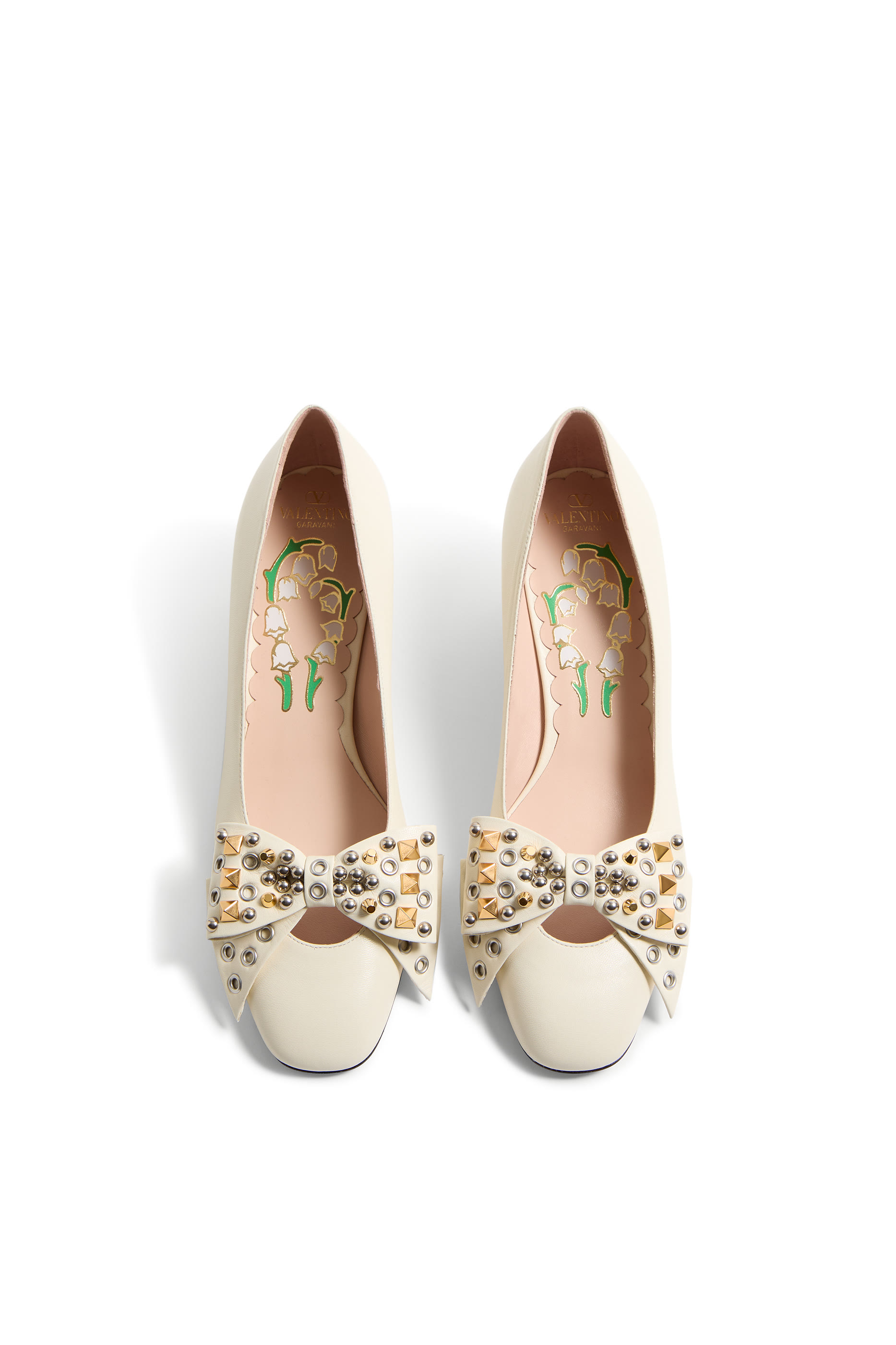 حذاء كلاسيكي 55 بربطة فيونكة