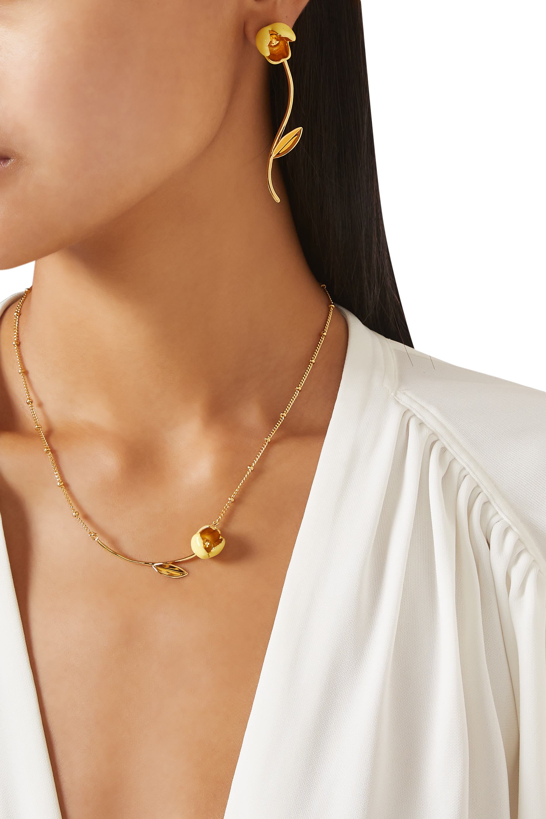 قلادة بحلية عمود على شكل زهرة مطلية بالمينا