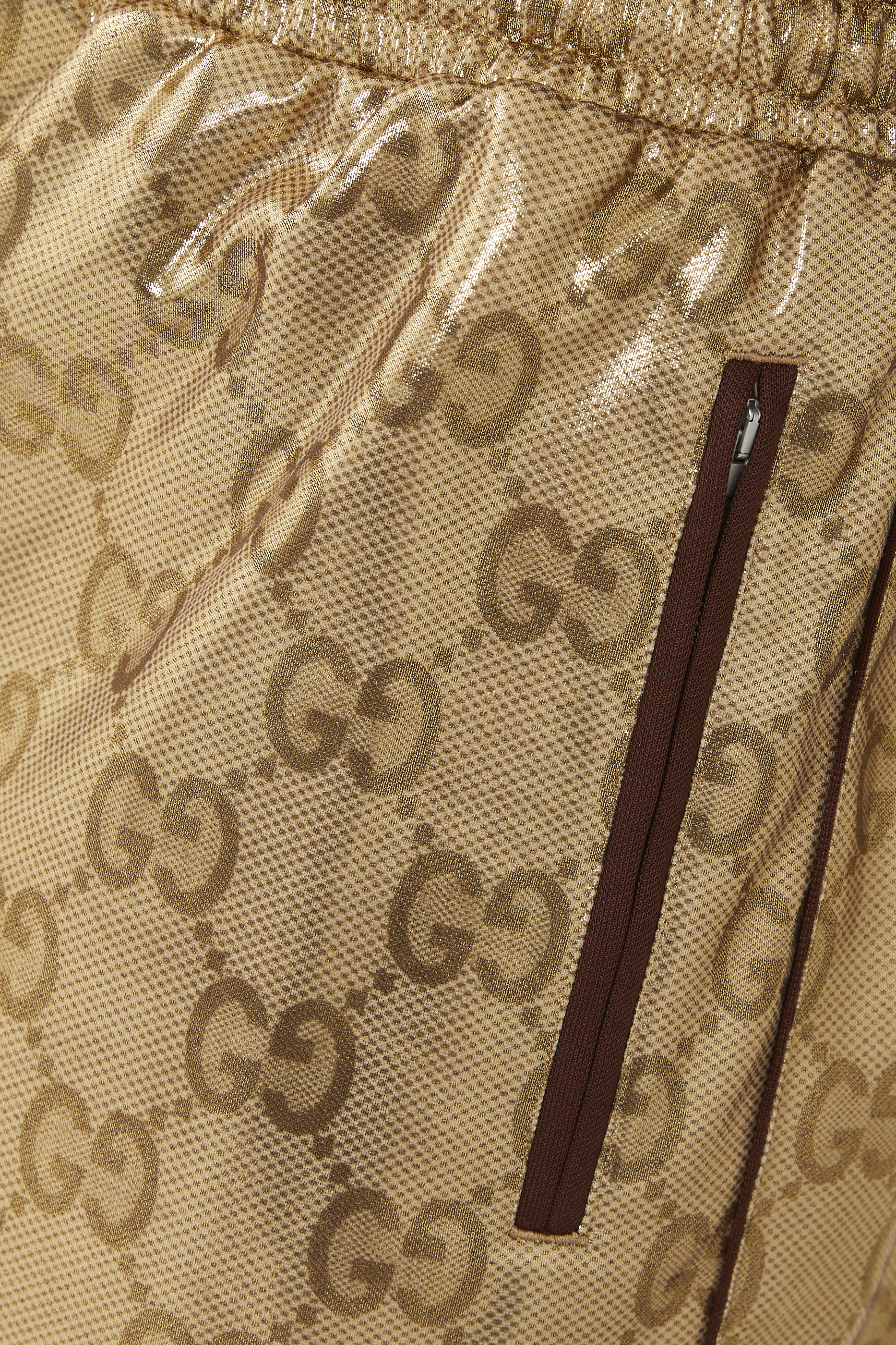 شورت كرة سلة بحرفي شعار الماركة