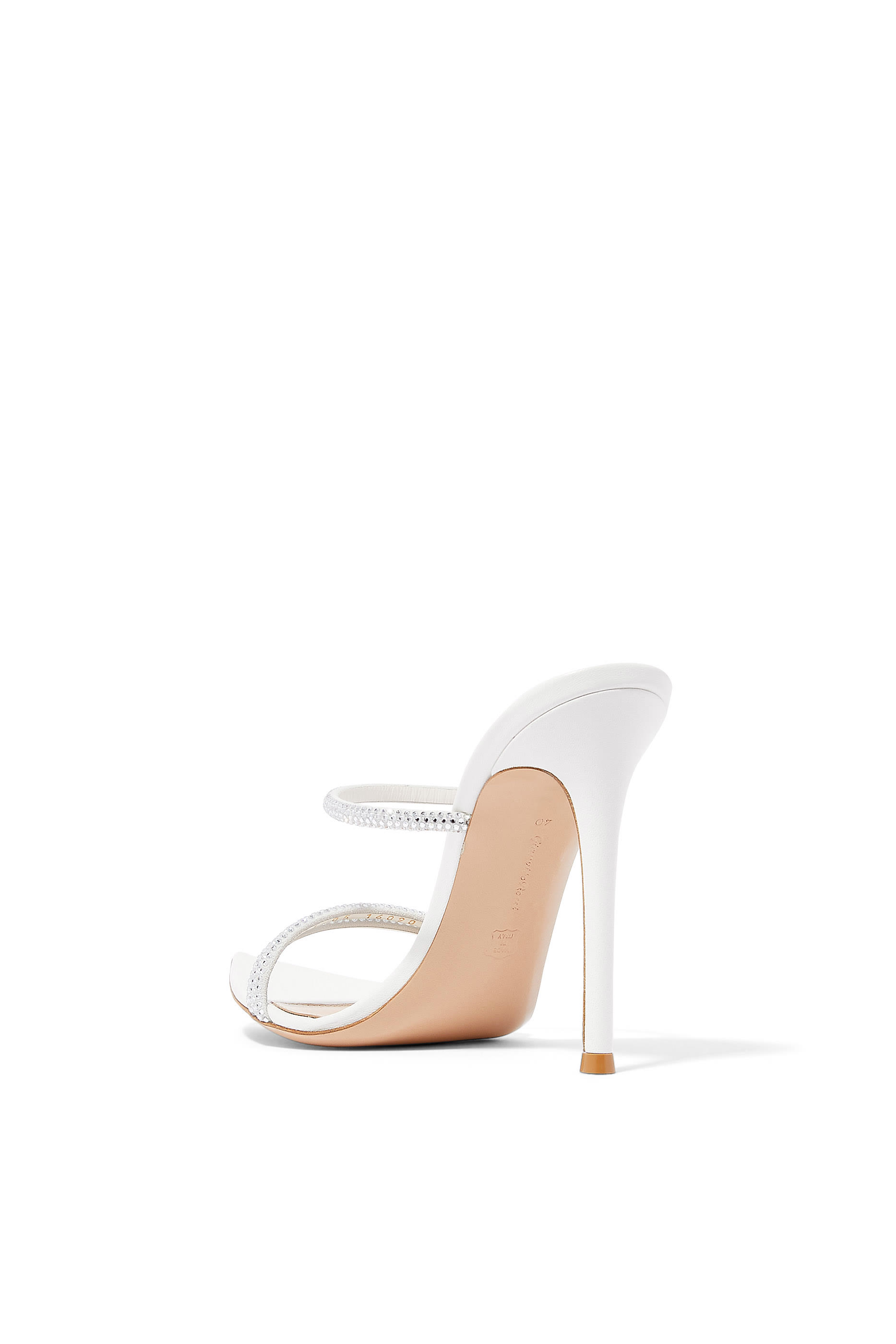 حذاء كان 105 مفتوح من الخلف بسيور مزوجة مرصعة بأحجار جلد