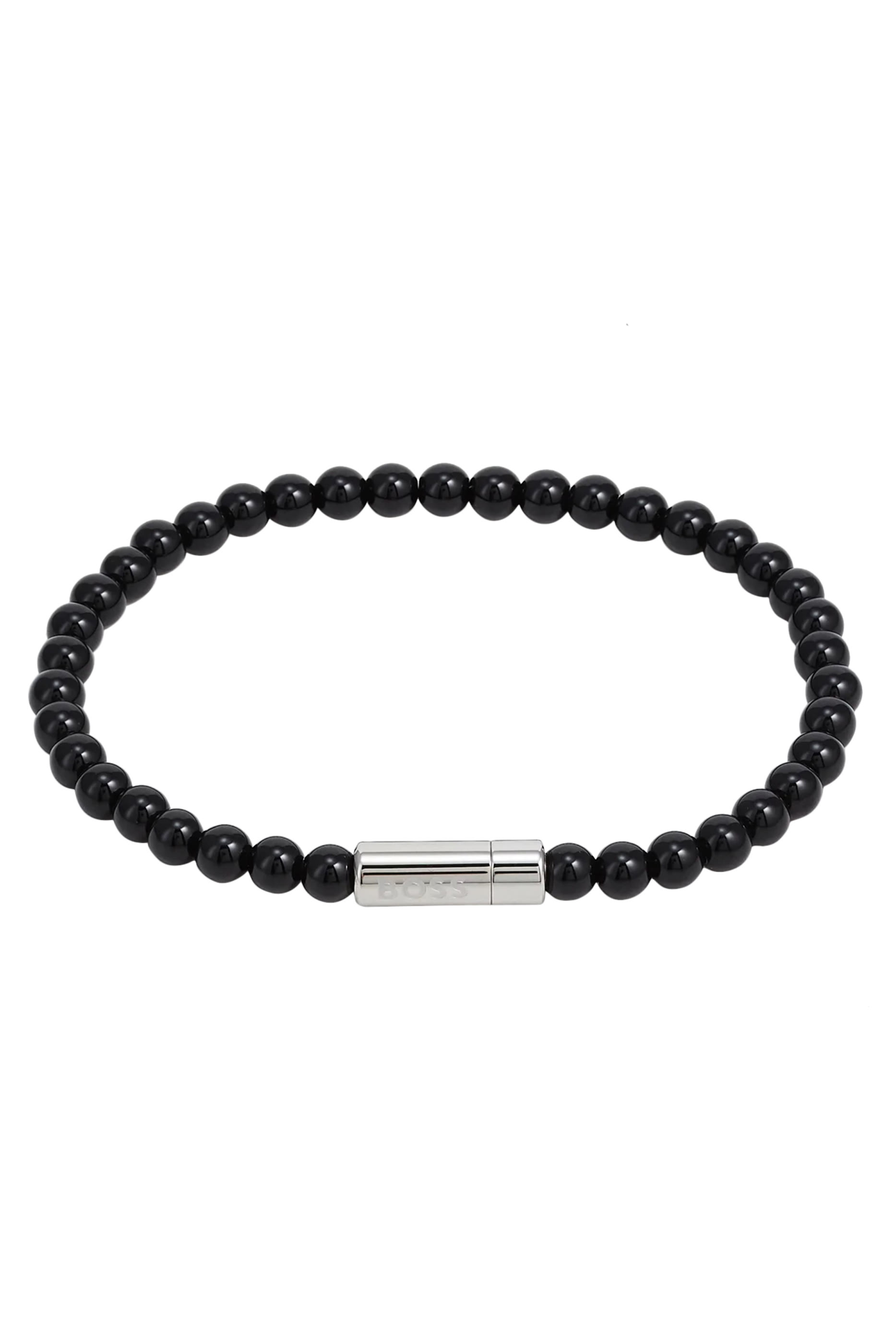 سوار مرصع بخرز هيماتيت مع إغلاق بشعار الماركة