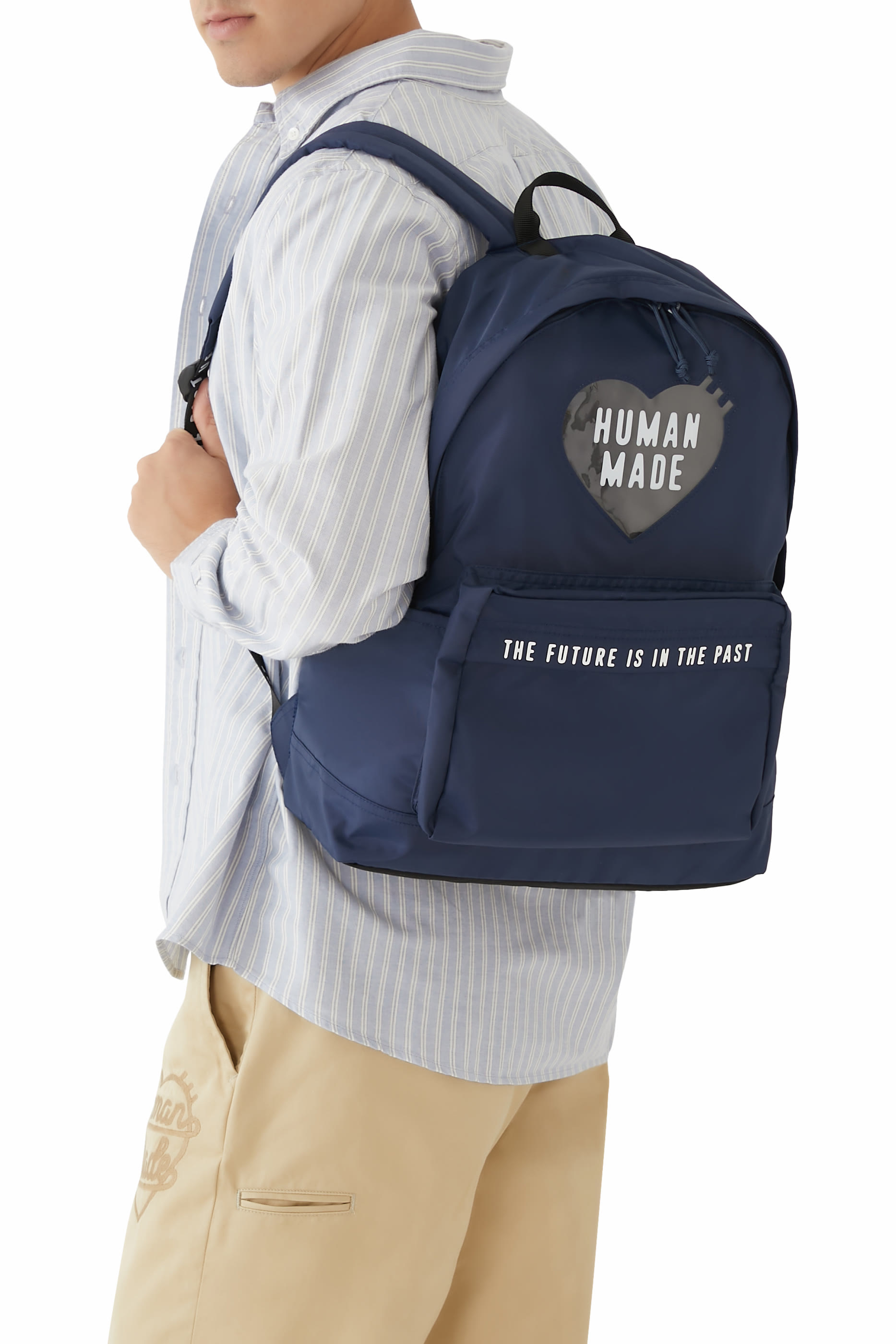 حقيبة ظهر بشعار الماركة