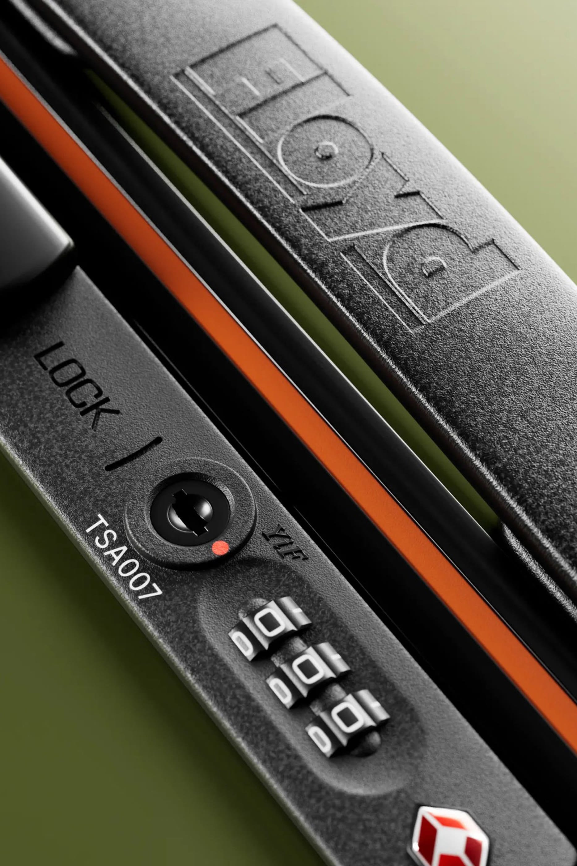 حقيبة سفر تشاك ان كابن