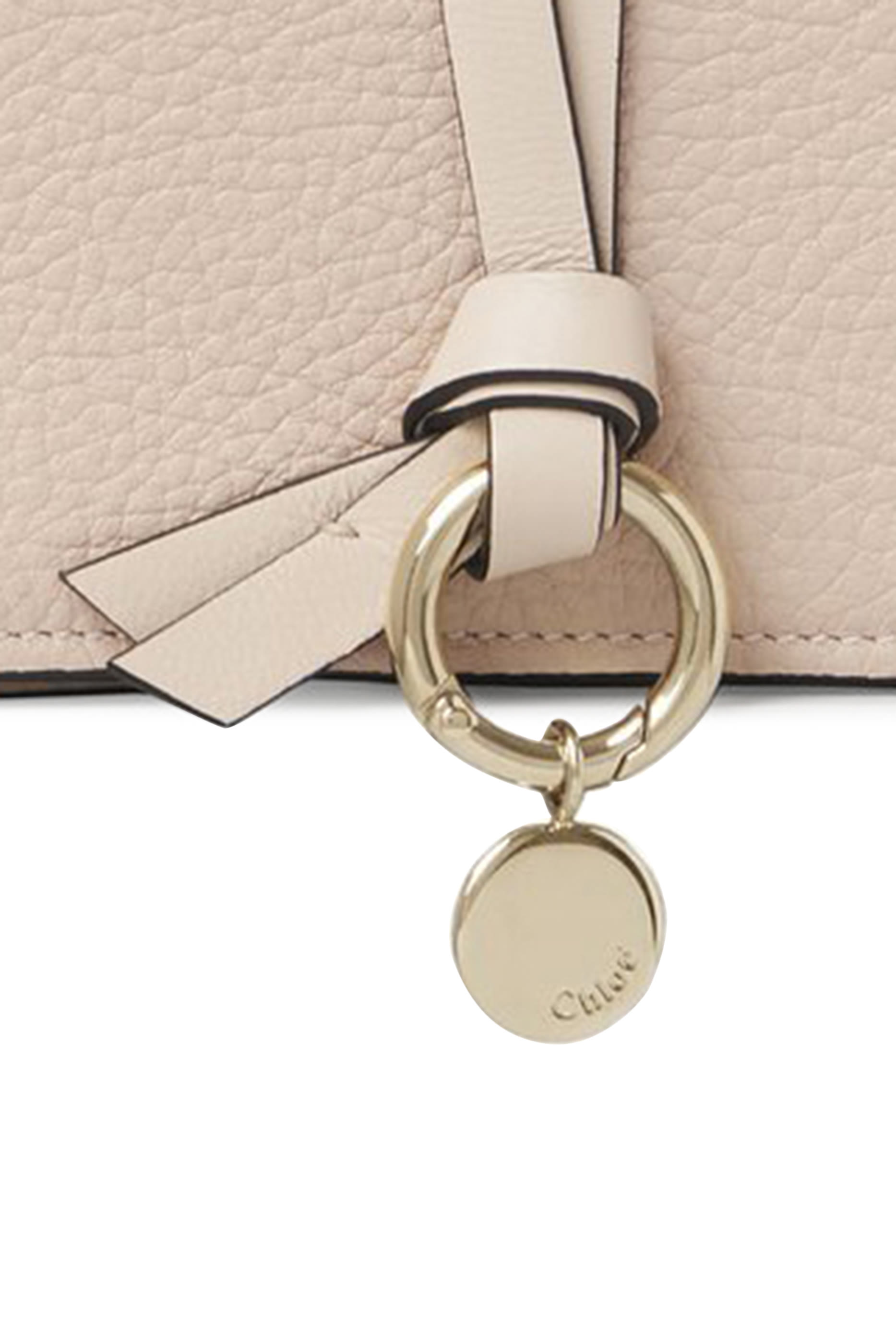 حافظة بطاقات ألفابت