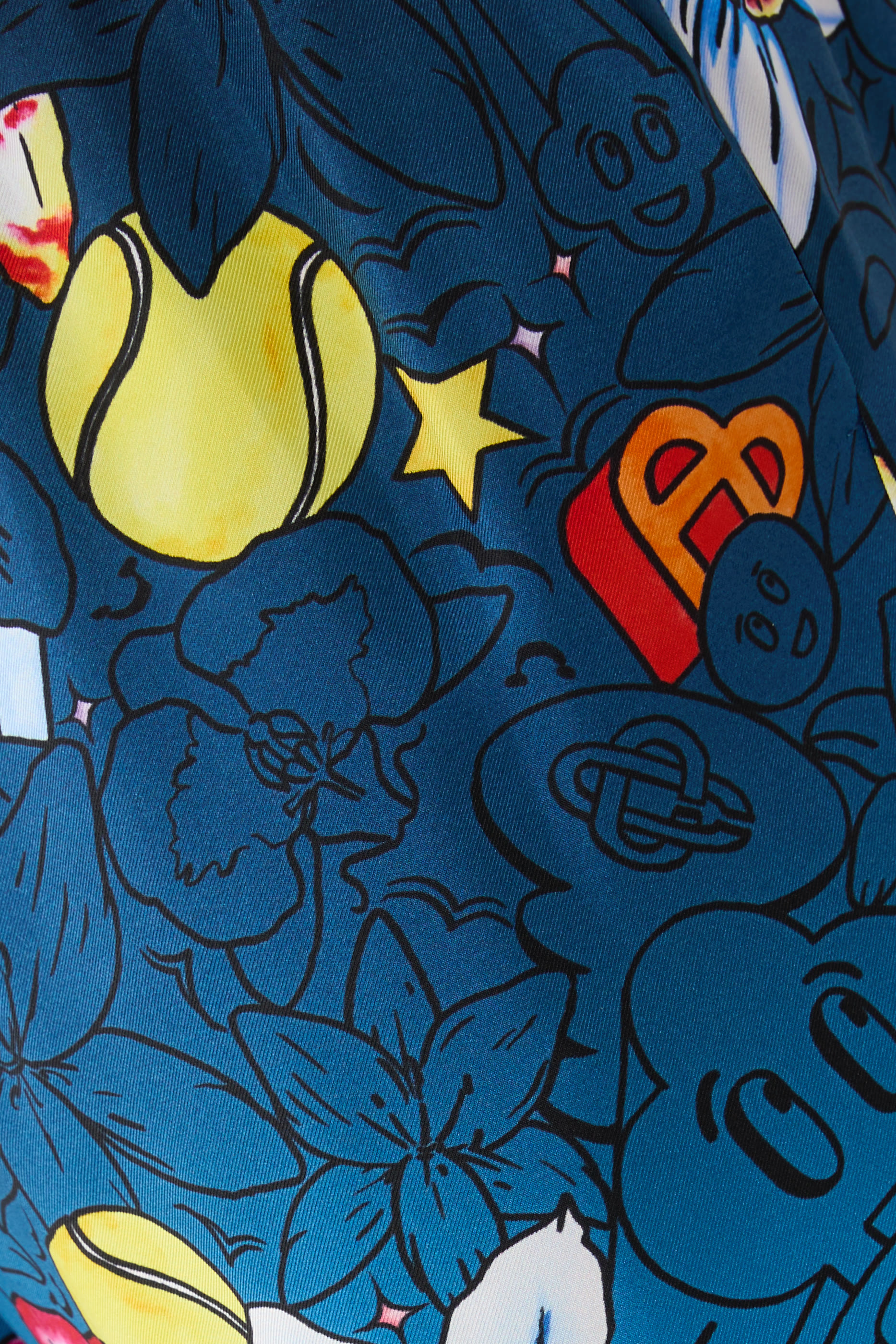 شورت بنقشات غرافيكية مميزة حرير